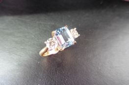 18Ct Yellow/White Gold Aquamarine Diamond Three Stone Ring,