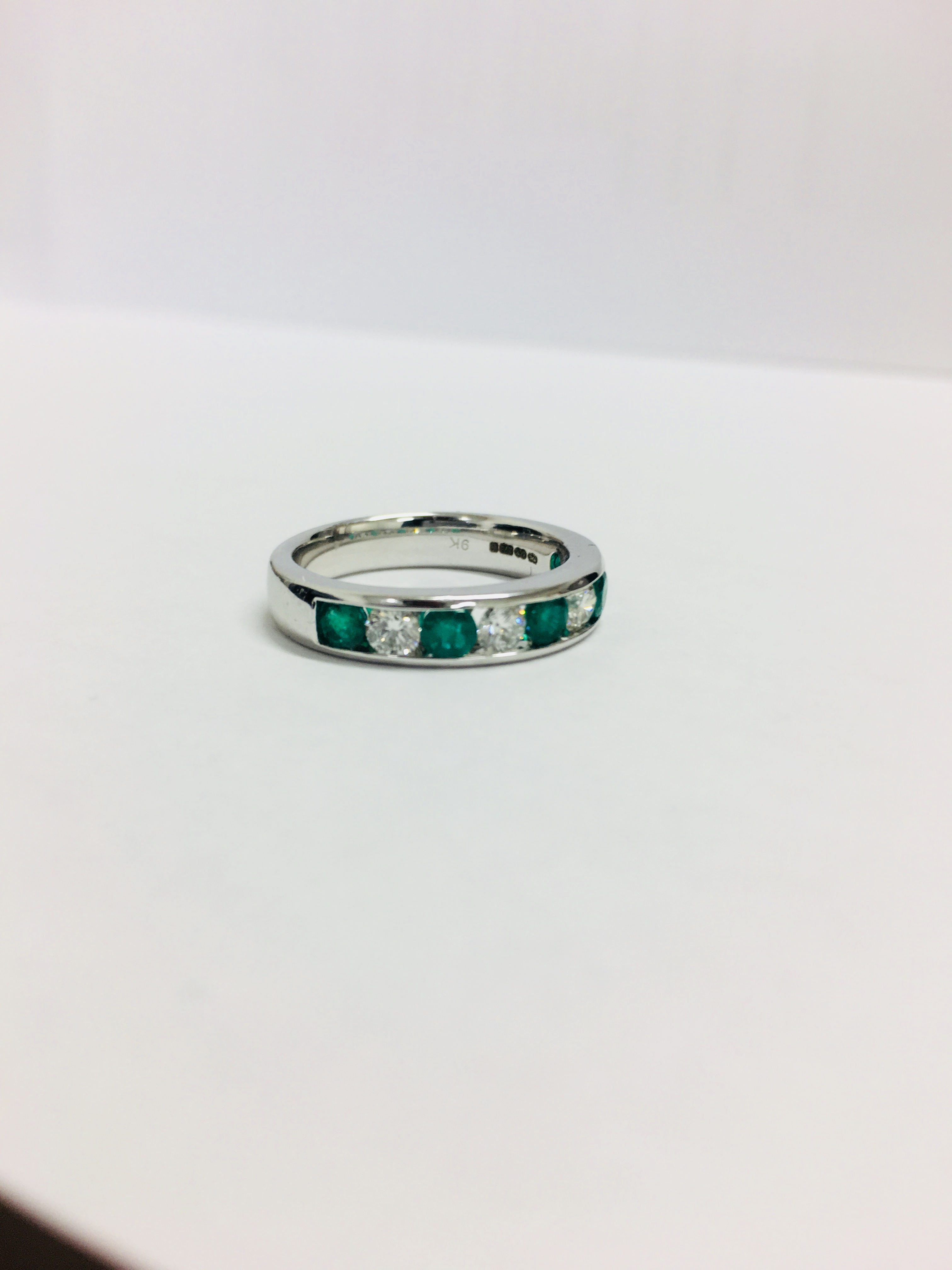 18Ct White Gold Emerald & Diamond Channel Set 9 Stone Ring, - Image 10 of 15