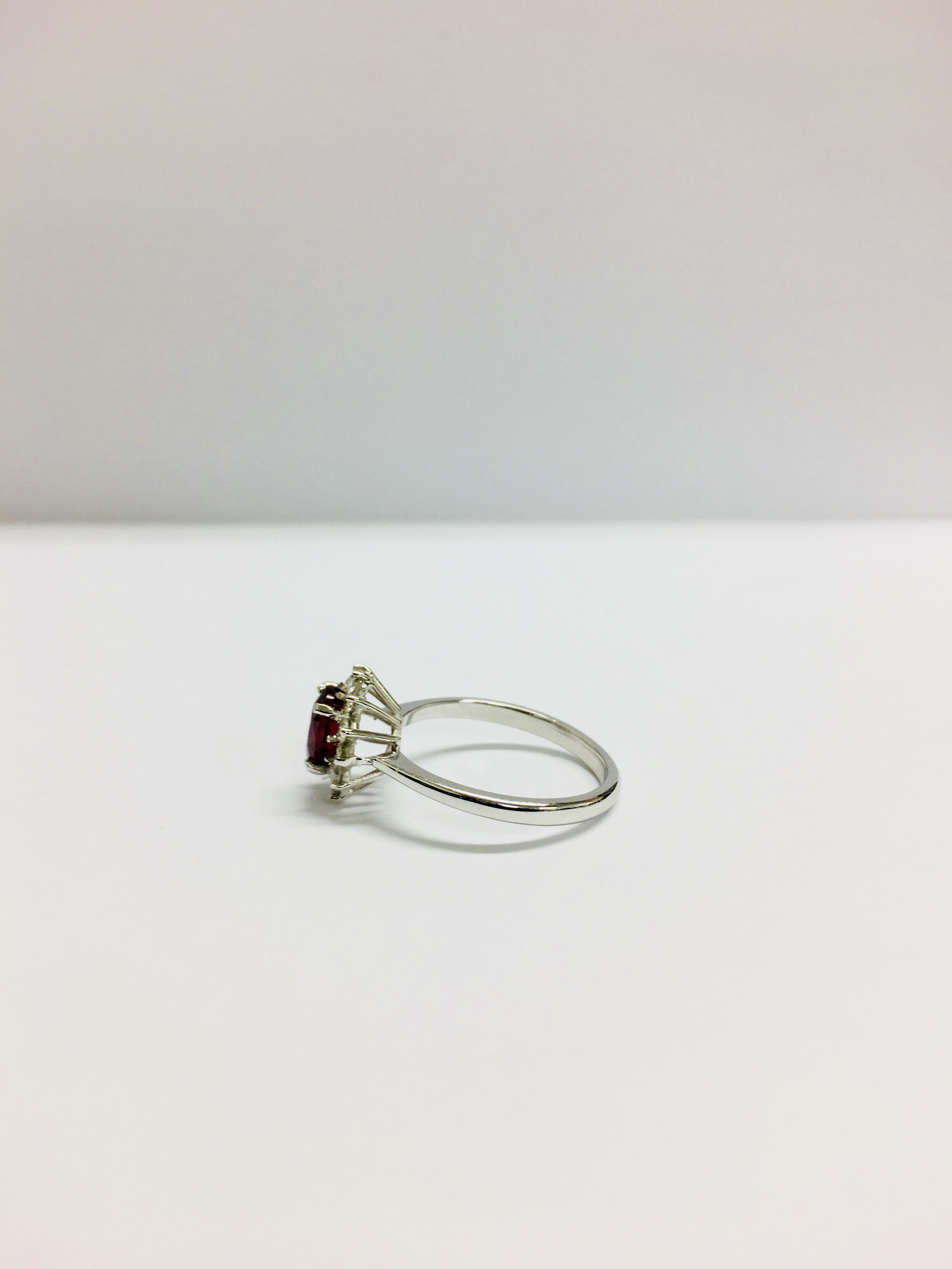 0.80Ct Ruby And Diamond Cluster Ring Set With A Oval Cut(Glass Filled) Ruby - Image 3 of 9