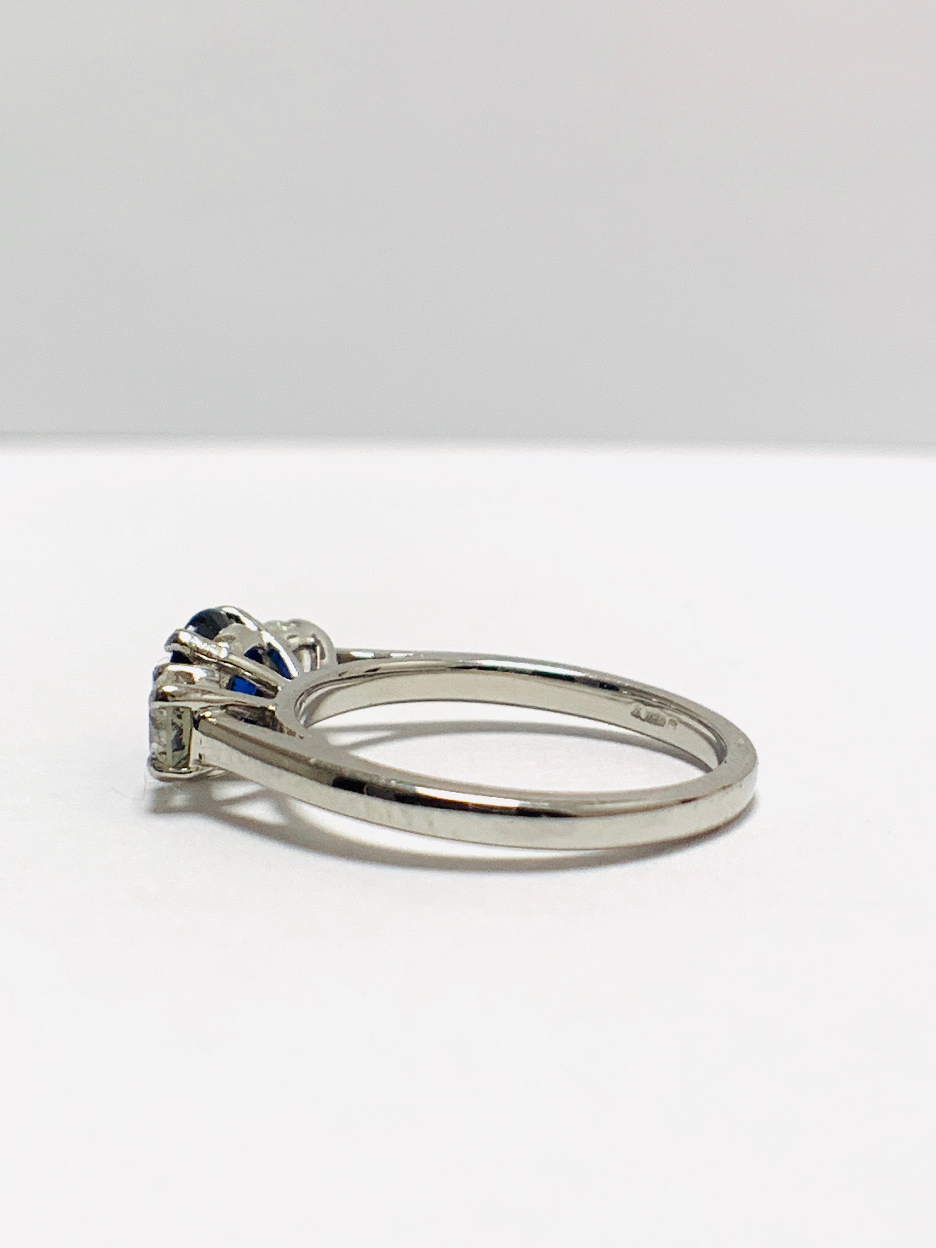 Platinum Sapphire diamond trilogy ring - Image 3 of 9