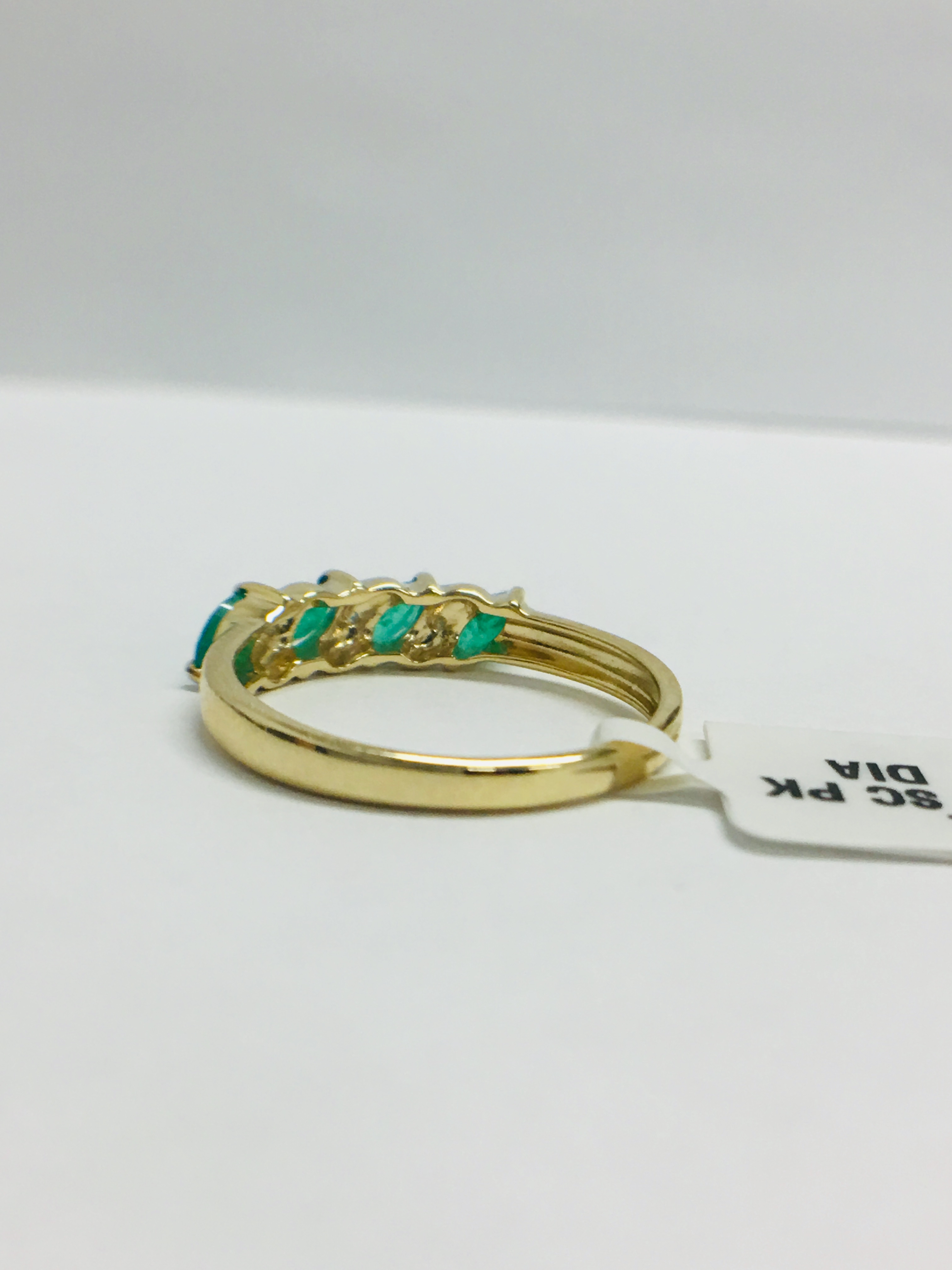 9ct yellow gold emerald and diamond ring - Image 6 of 11