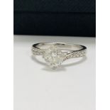 1ct Diamond Solitaire ring,PLatinum setting,diamonds in setting