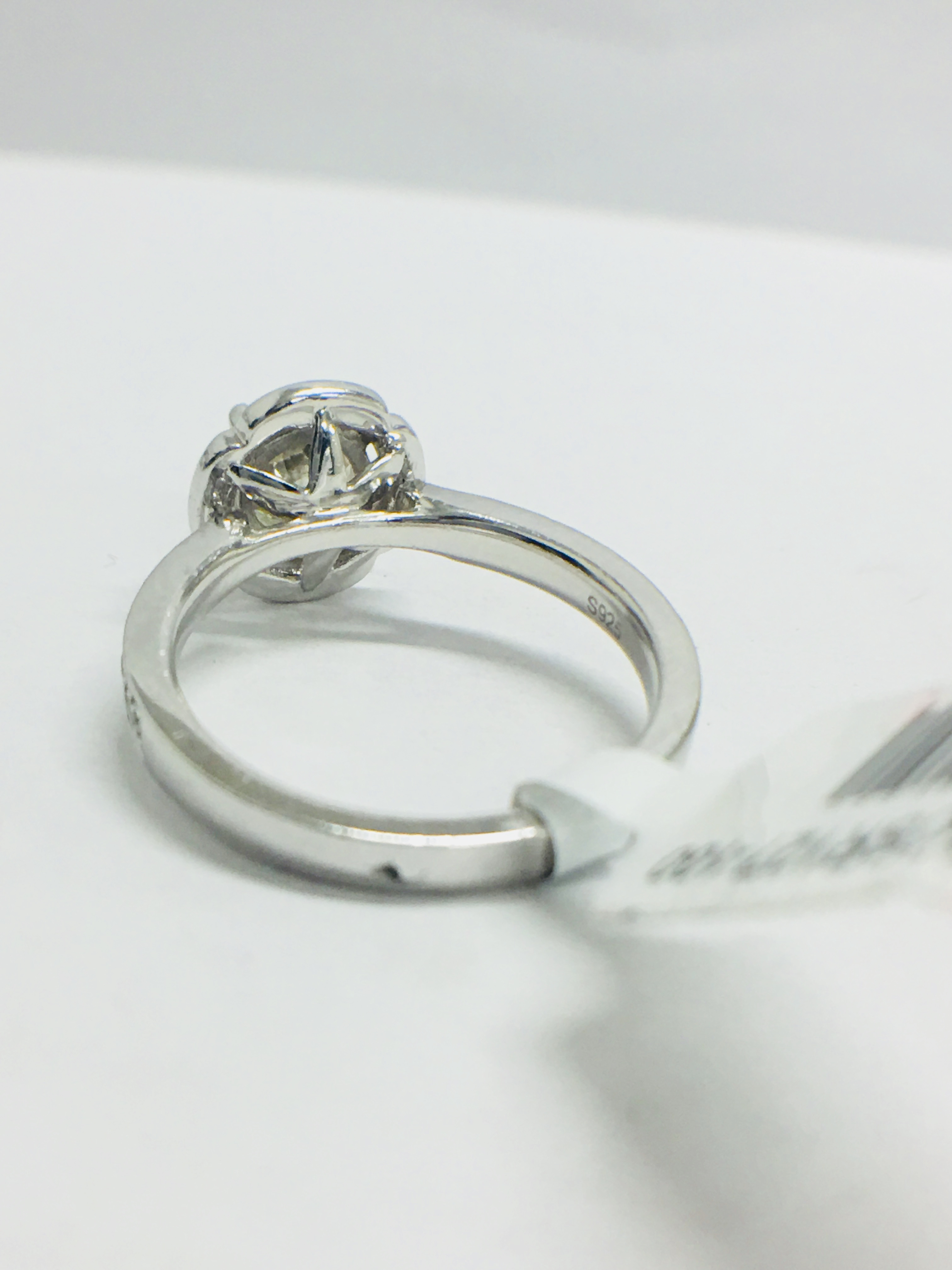 Platinum Art Deco style Ring, - Image 5 of 10