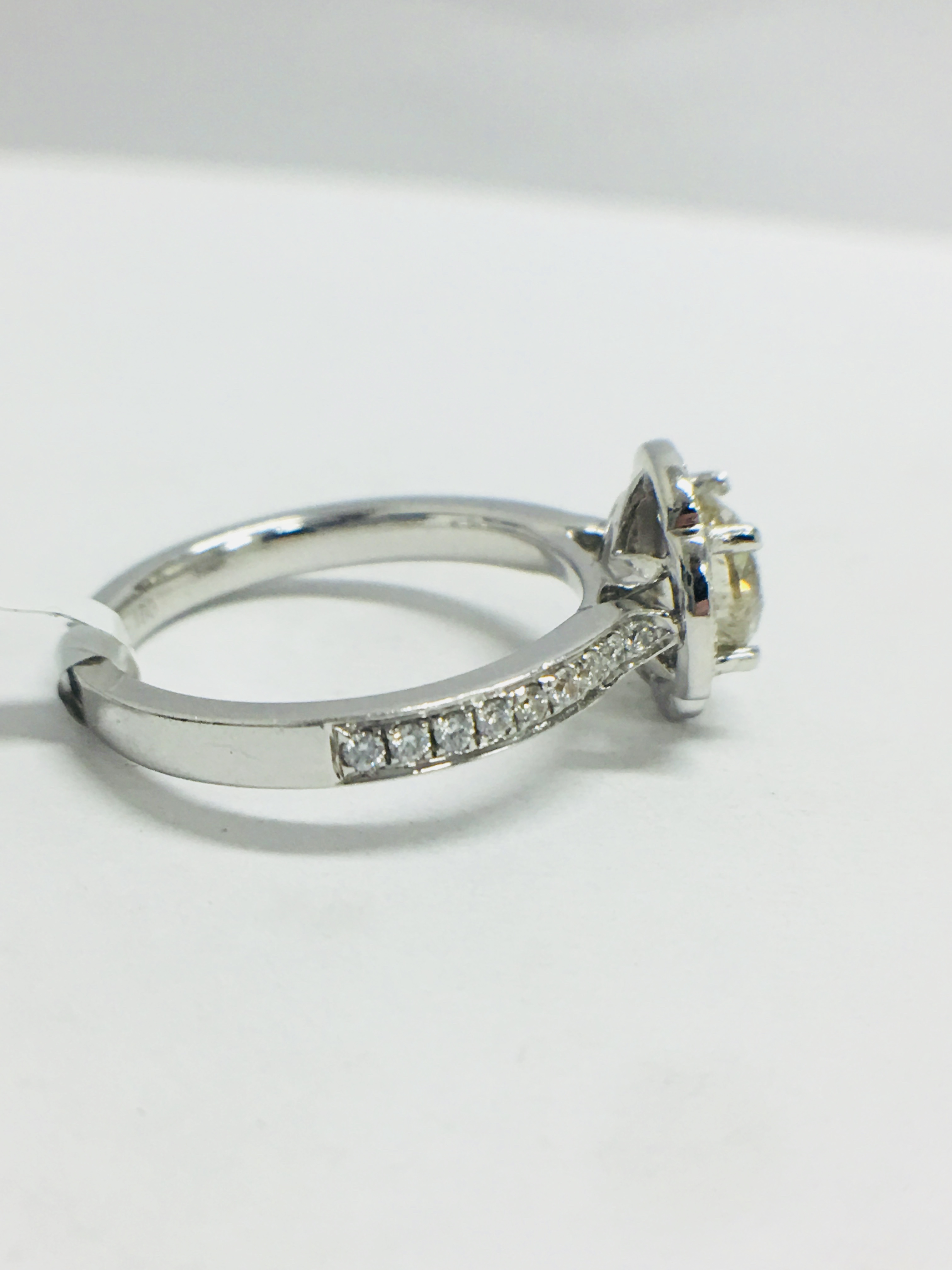 Platinum Art Deco style Ring, - Image 7 of 10