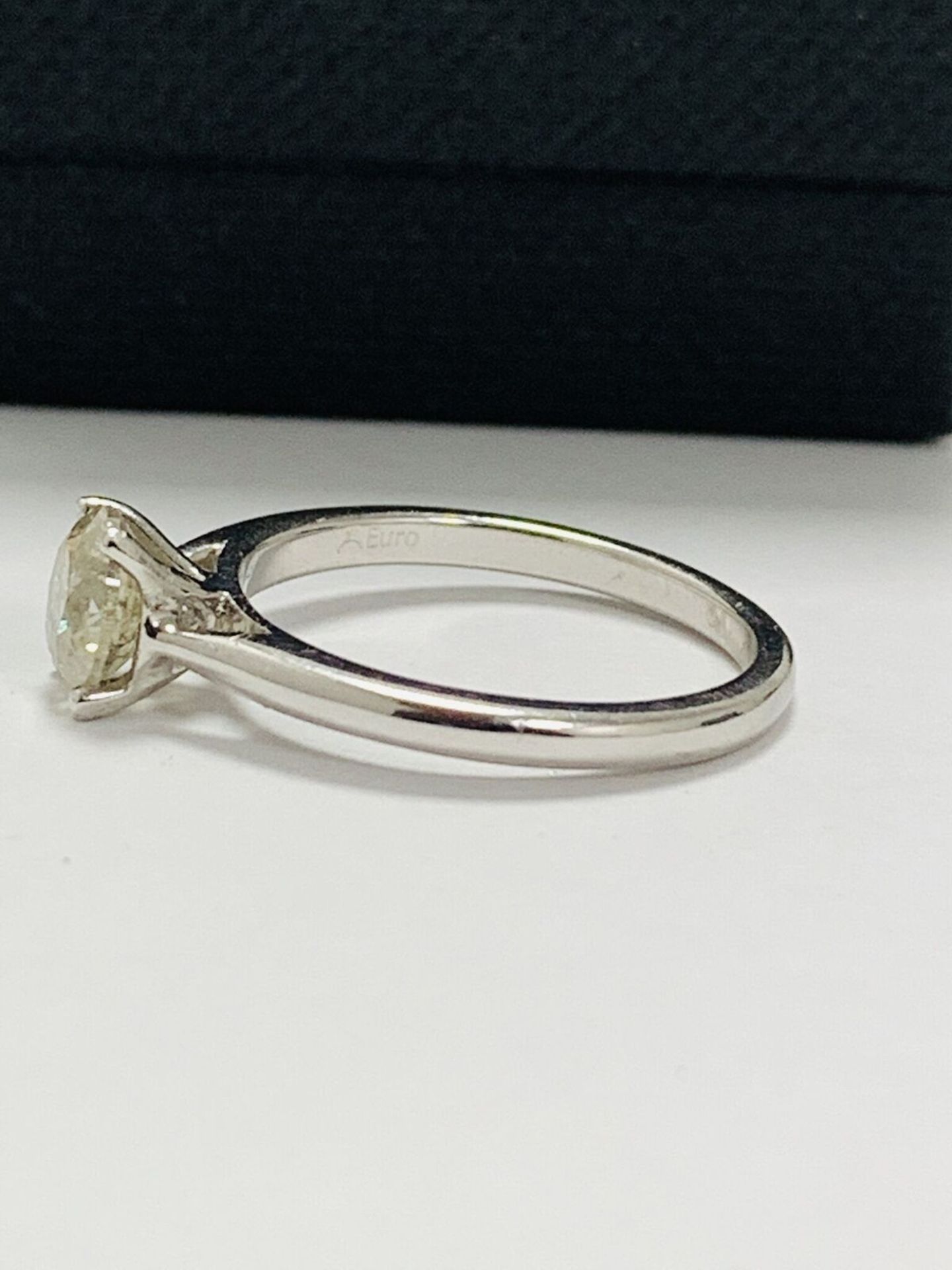 1ct Diamond Solitaire ring,PLatinum setting - Image 3 of 10