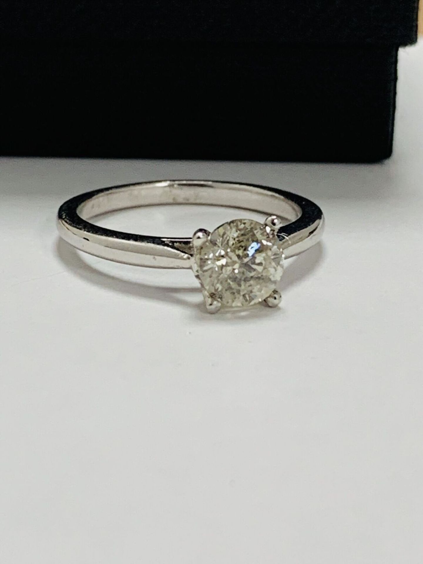1ct Diamond Solitaire ring,PLatinum setting - Image 8 of 10