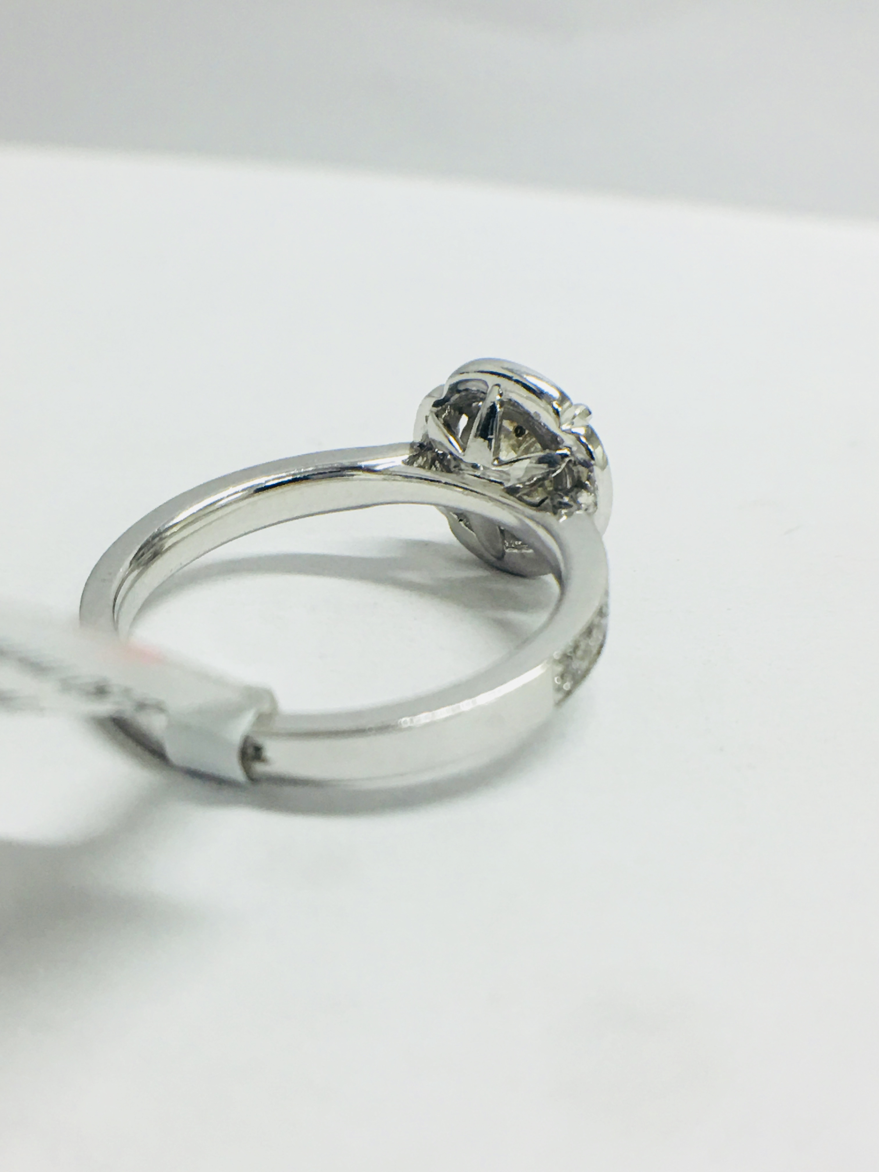 Platinum Art Deco style Ring, - Image 6 of 10