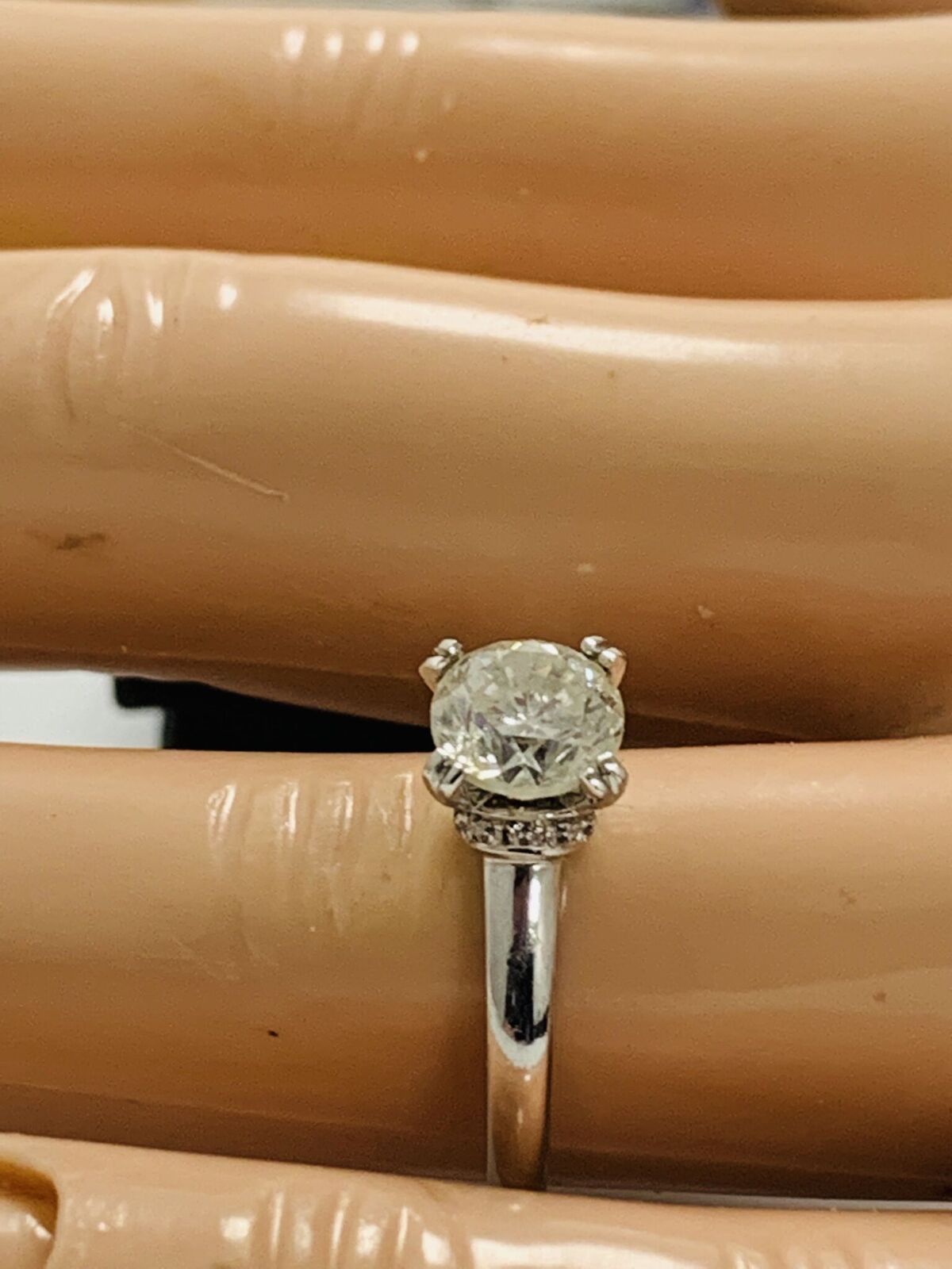1ct Diamond Solitaire ring,PLatinum setting,diamonds in setting - Image 12 of 12