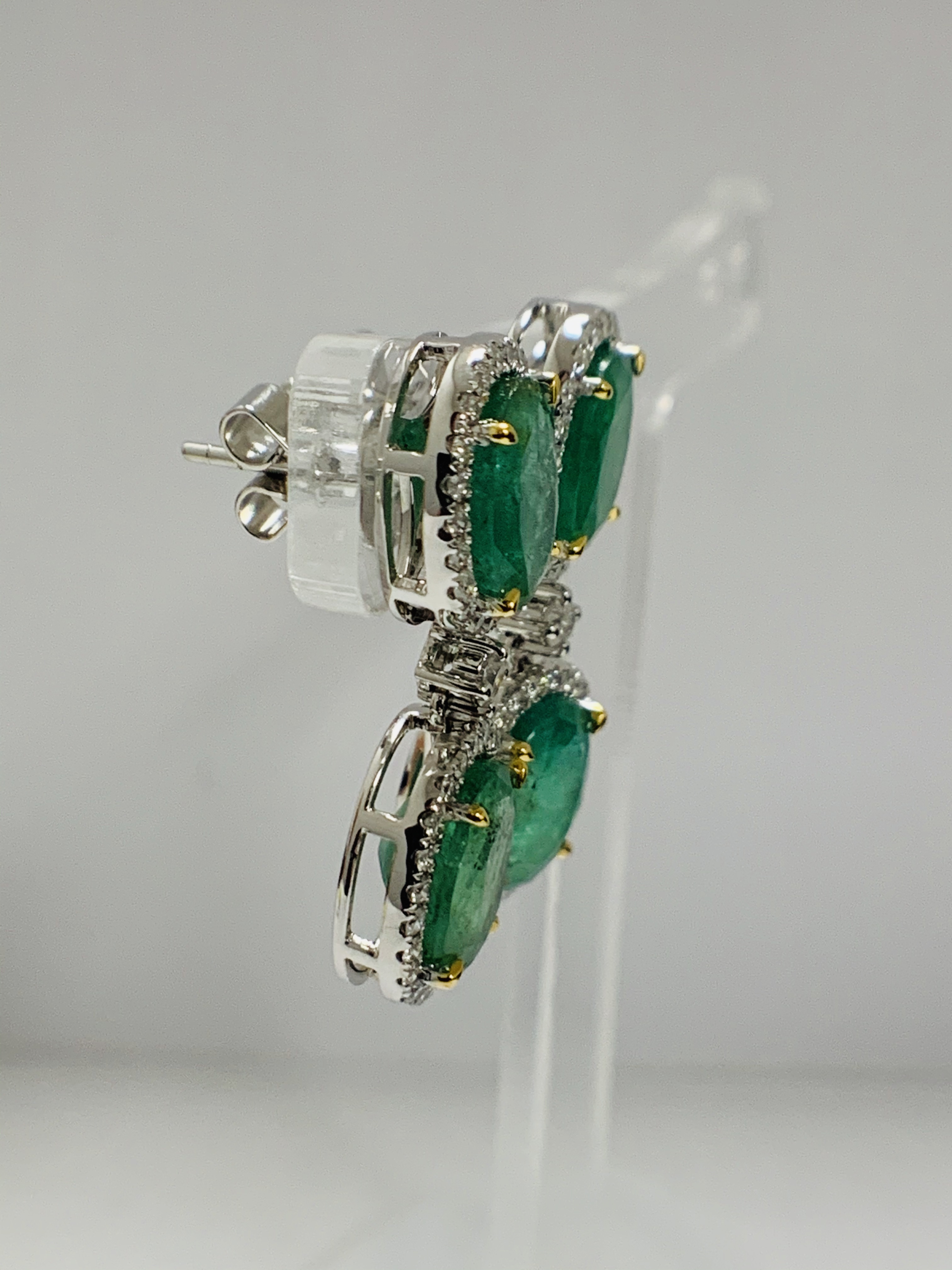 14ct White and Yellow Gold Emerald and Diamond drop earrings featuring, 4 oval cut, medium green Eme - Image 13 of 17