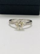 1ct Diamond Solitaire ring,PLatinum setting,diamonds in setting