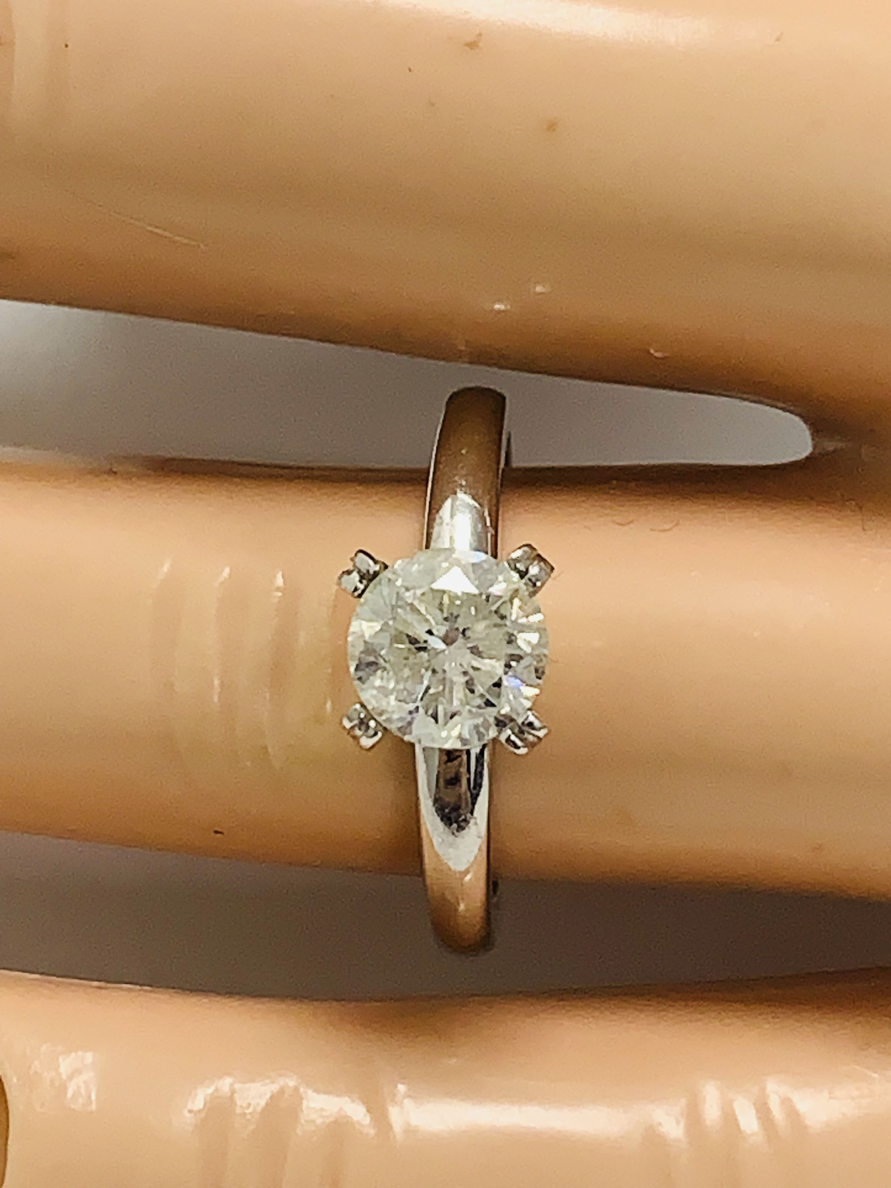 1ct Diamond Solitaire ring,PLatinum setting,diamonds in setting - Image 10 of 12