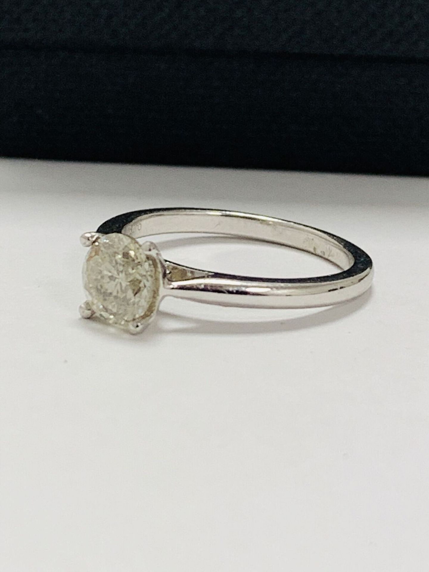 1ct Diamond Solitaire ring,PLatinum setting - Image 2 of 10