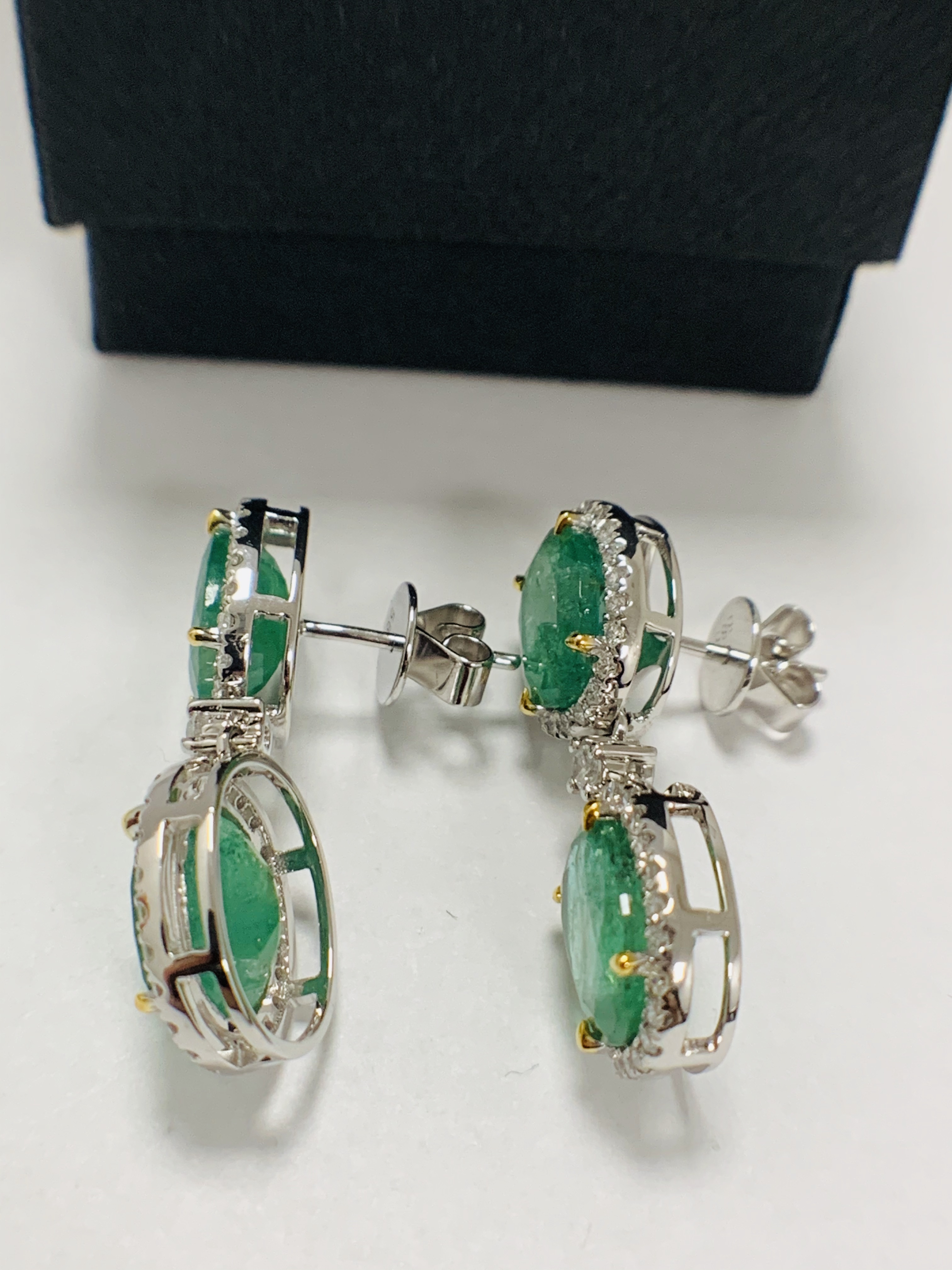 14ct White and Yellow Gold Emerald and Diamond drop earrings featuring, 4 oval cut, medium green Eme - Image 5 of 17