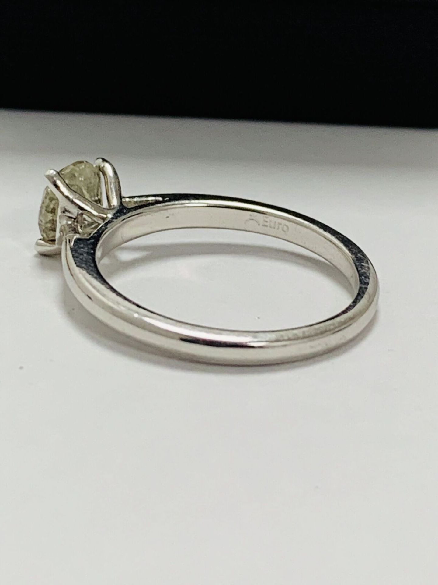 1ct Diamond Solitaire ring,PLatinum setting - Image 4 of 10