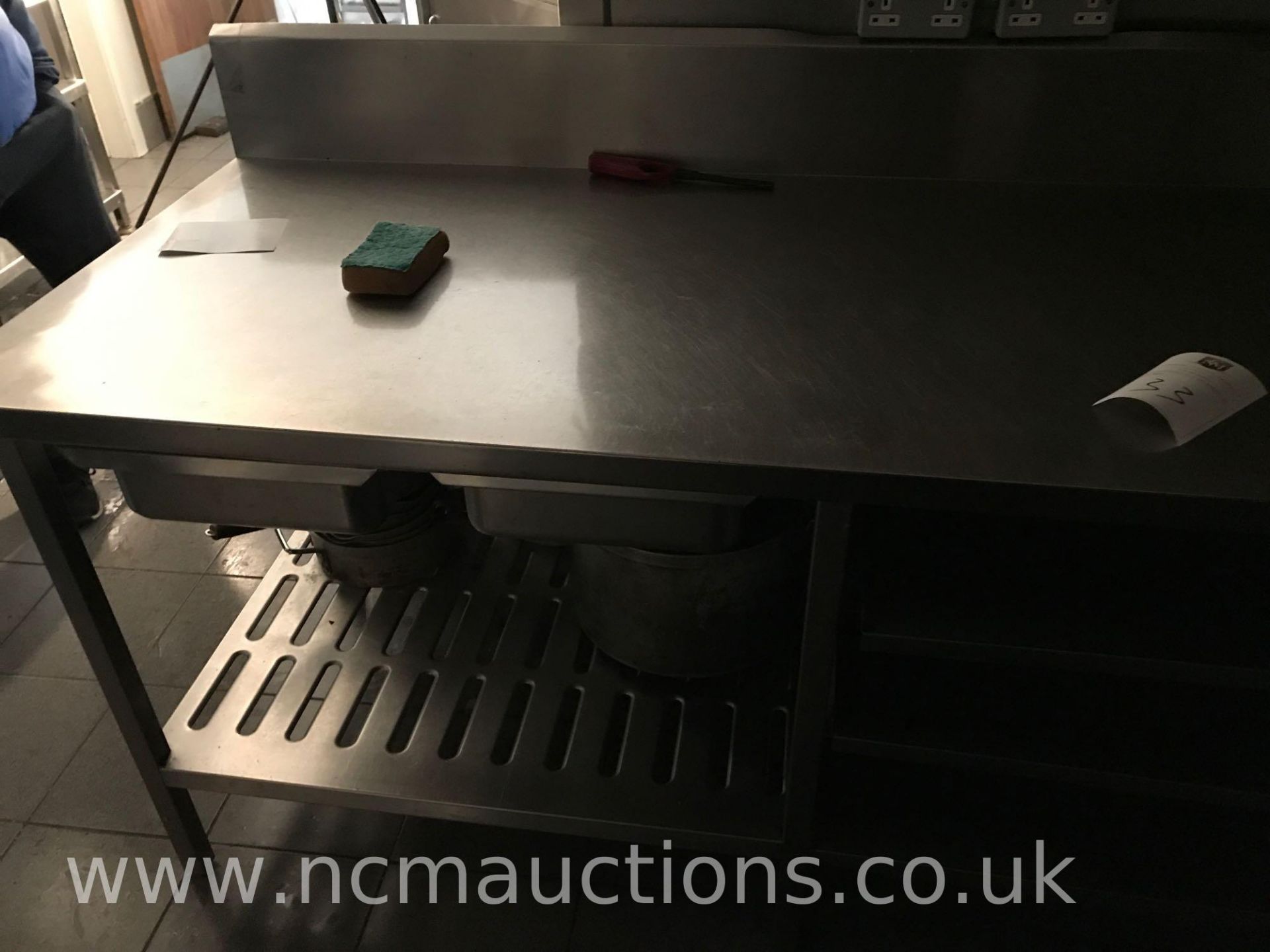 Stainless steel counter and 3x shelves - Image 4 of 4