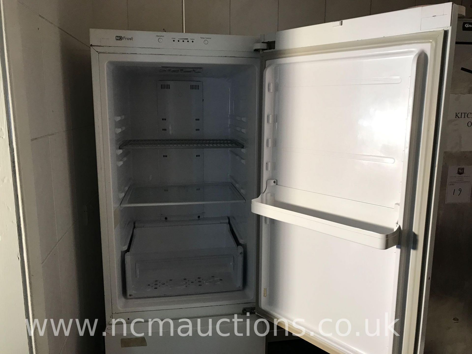 Samsung fridge freezer - Image 2 of 3