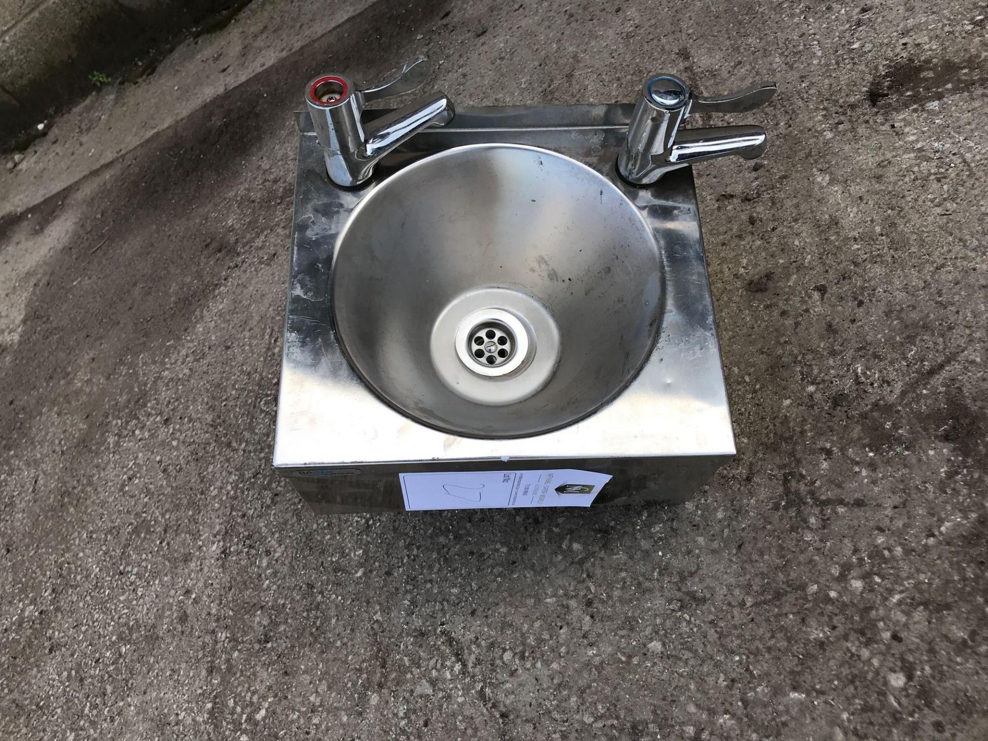 Basix stainless steel wash hand basin