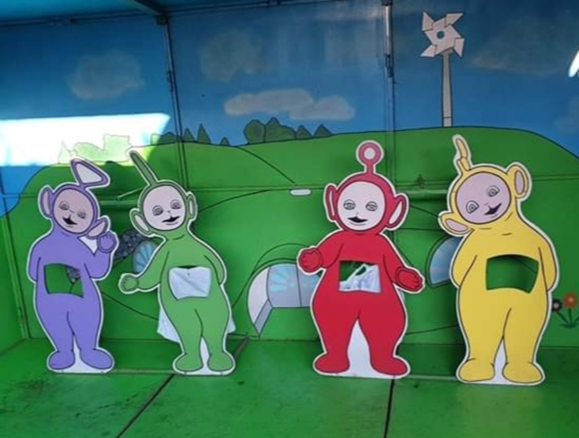 Fairground Teletubbies Side Stall