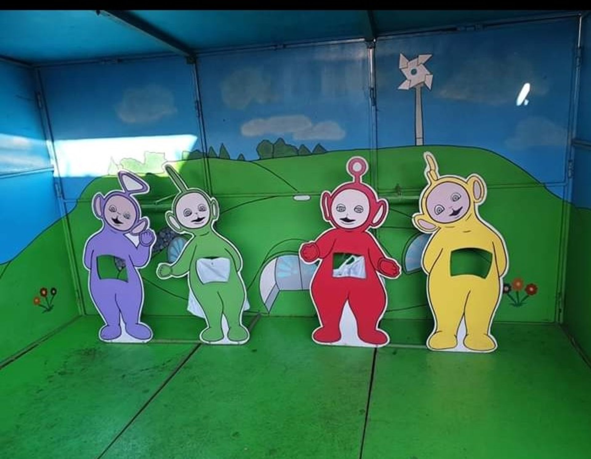 Fairground Teletubbies Side Stall - Image 2 of 4