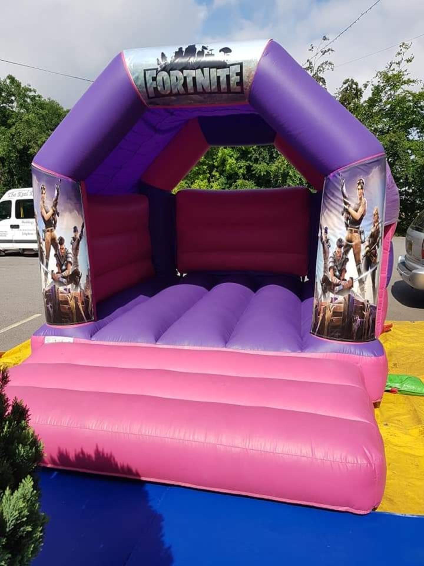 Bouncy Castle 12ft by 14ft - Image 2 of 2