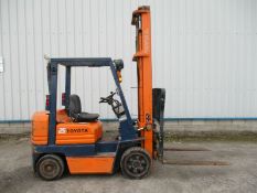 Toyota 5FDC25 Forklift