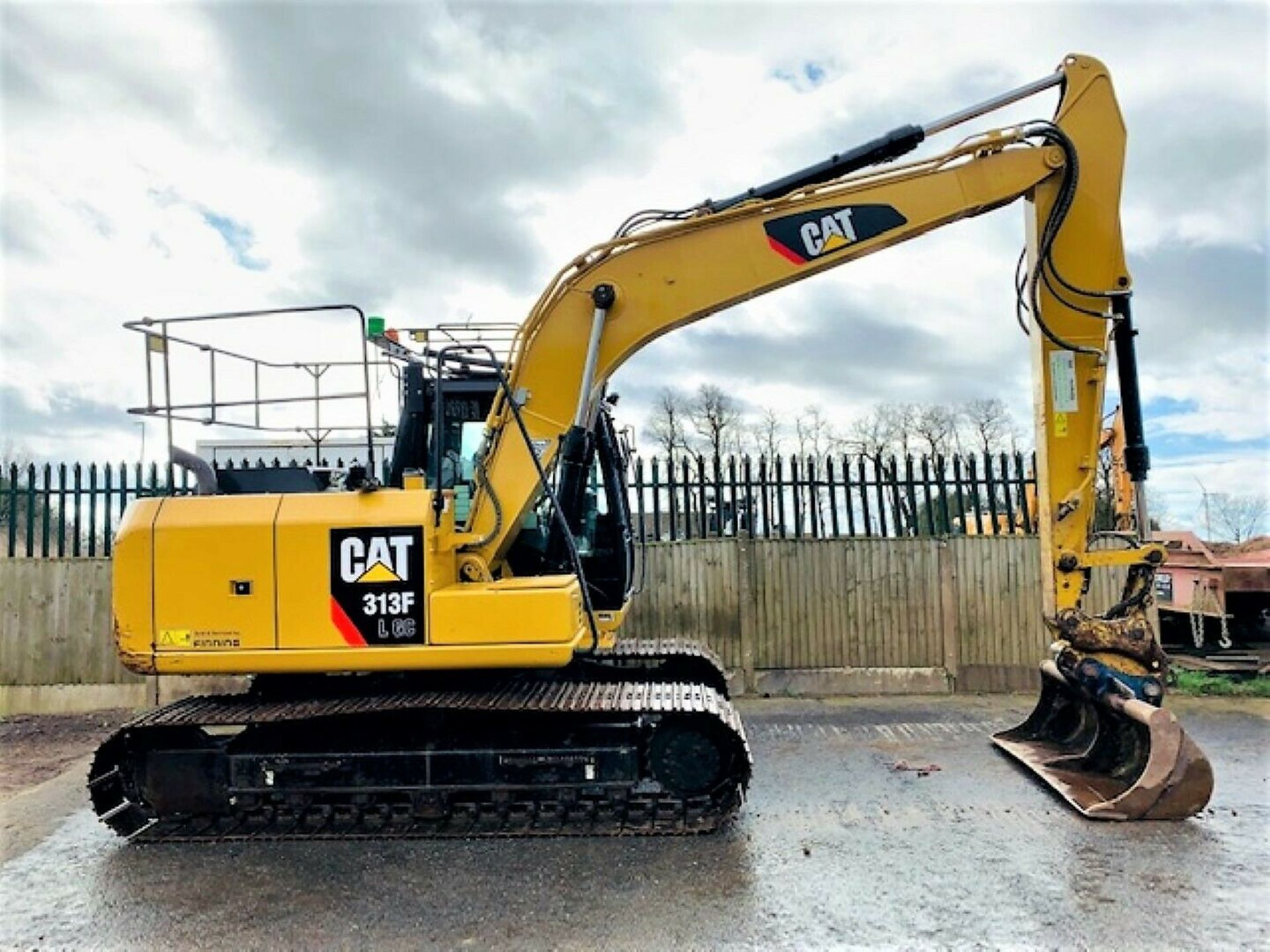 CAT 313 FLGC Excavator / Digger - Image 2 of 12