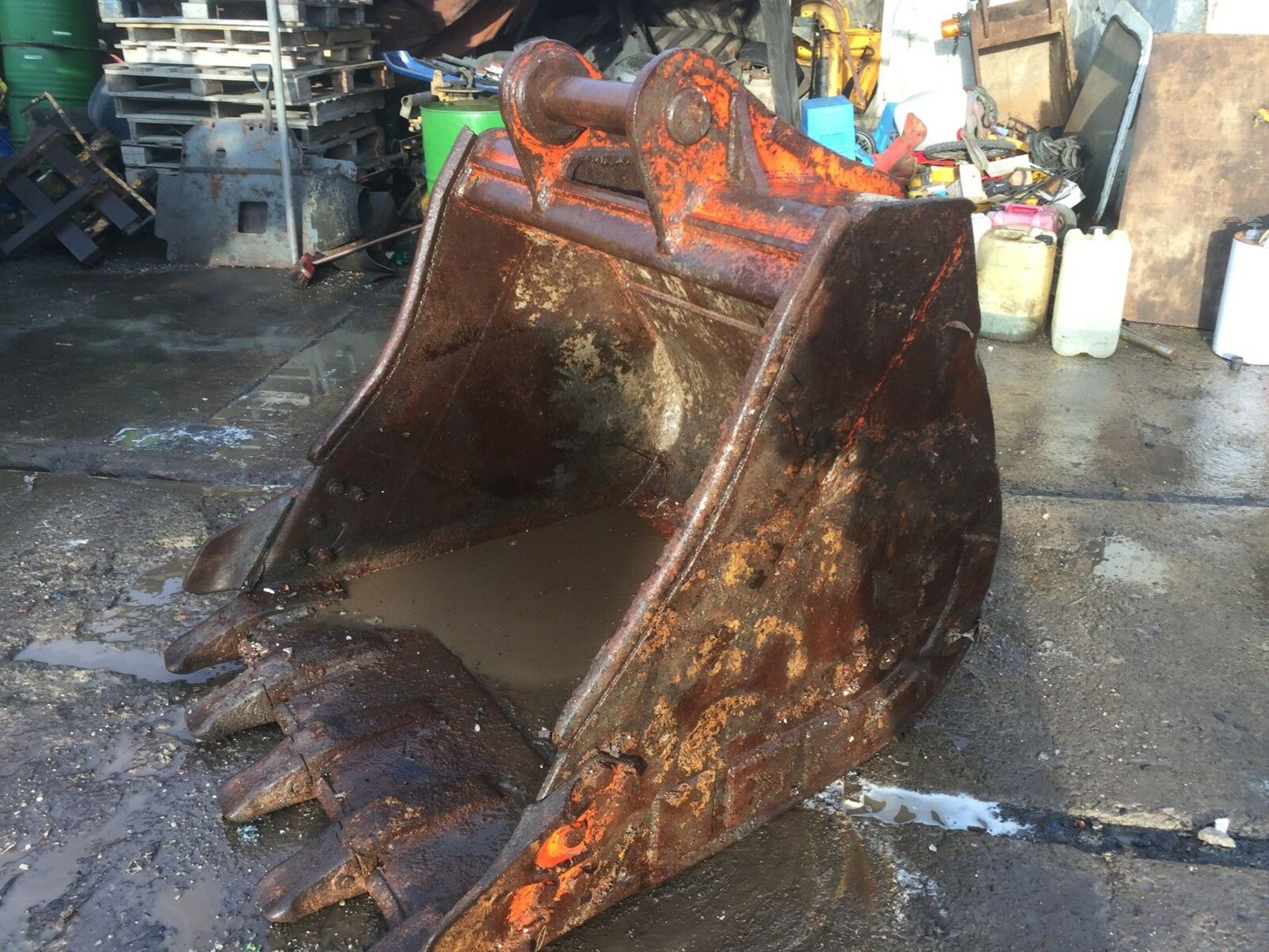 5ft Excavator Bucket 90mm Pins - Image 4 of 4