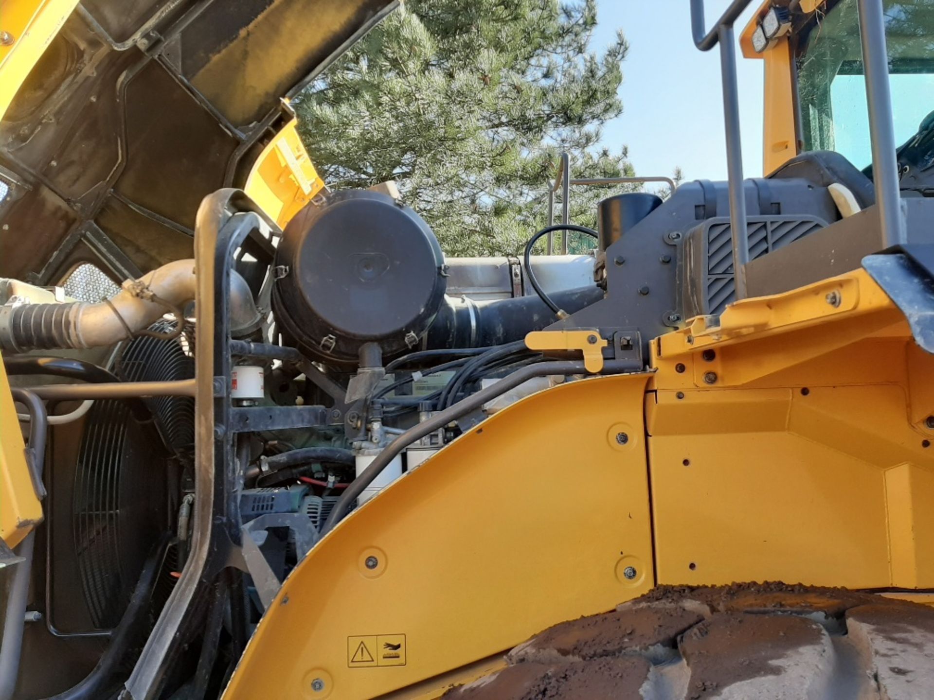 2013 Volvo L220G - Image 9 of 21