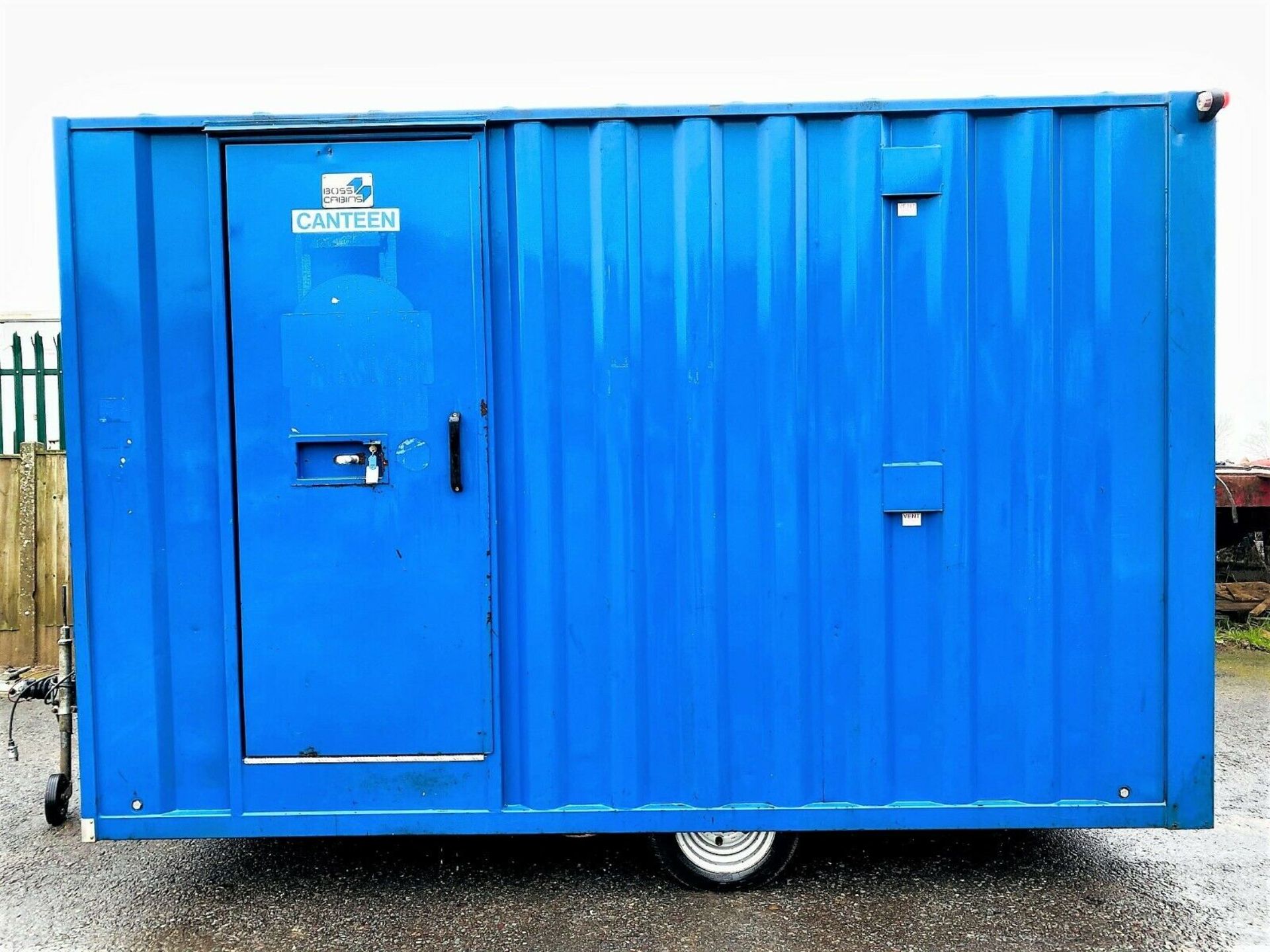 6 Man Tow-able Welfare Unit - Image 12 of 12