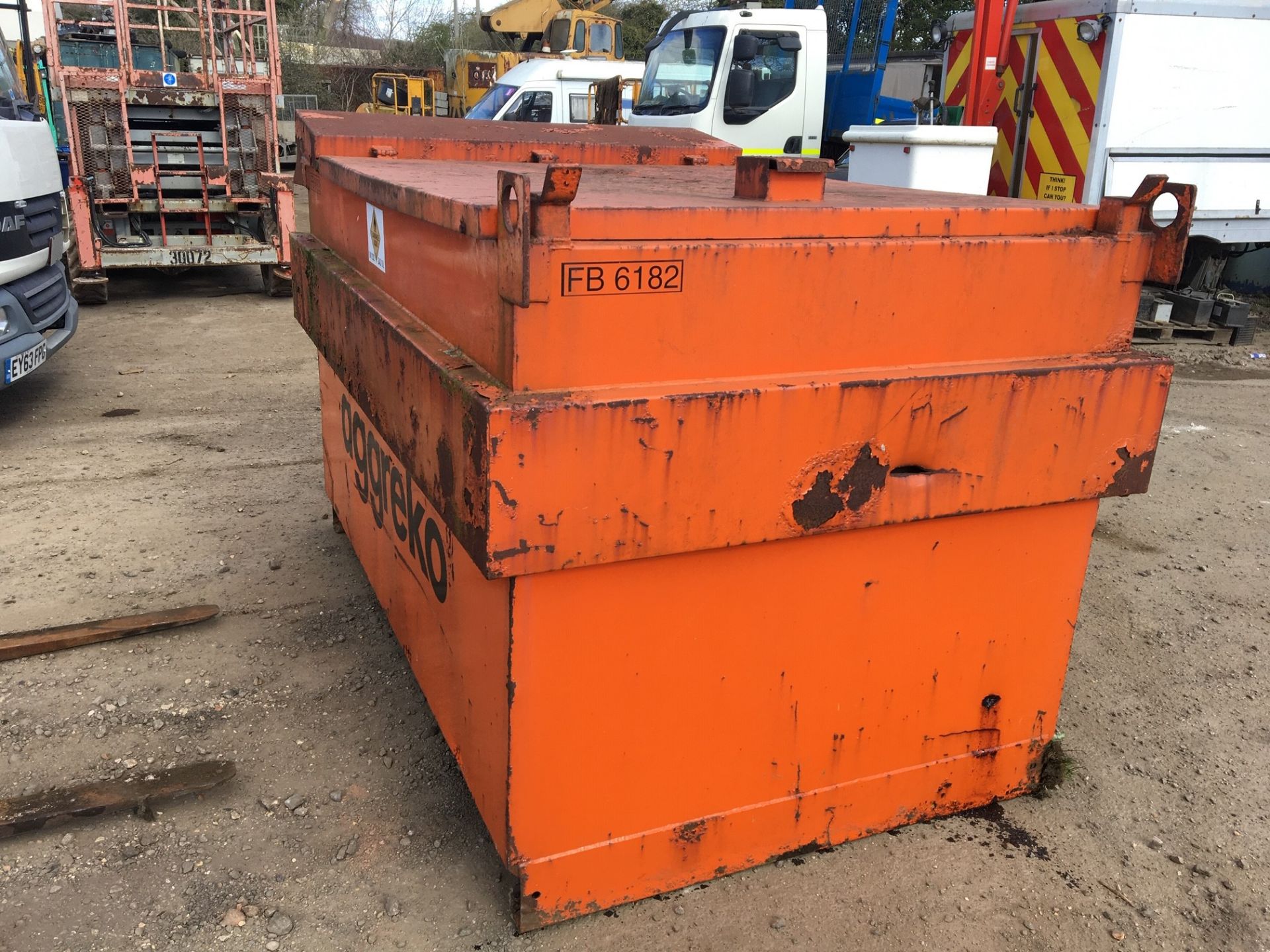 2000 Litre Bunded Fuel Bowser - Image 4 of 4