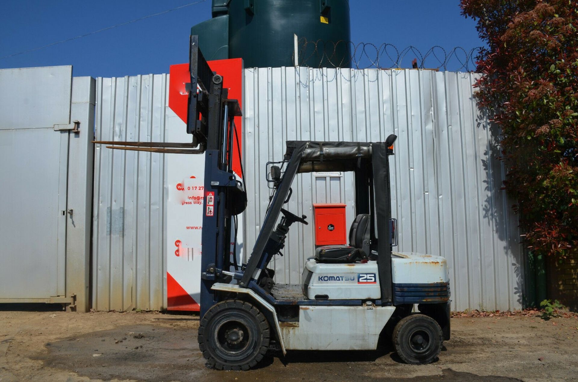 Komatsu FD25 T-11E Diesel Forklift Truck NO VAT - Image 9 of 10