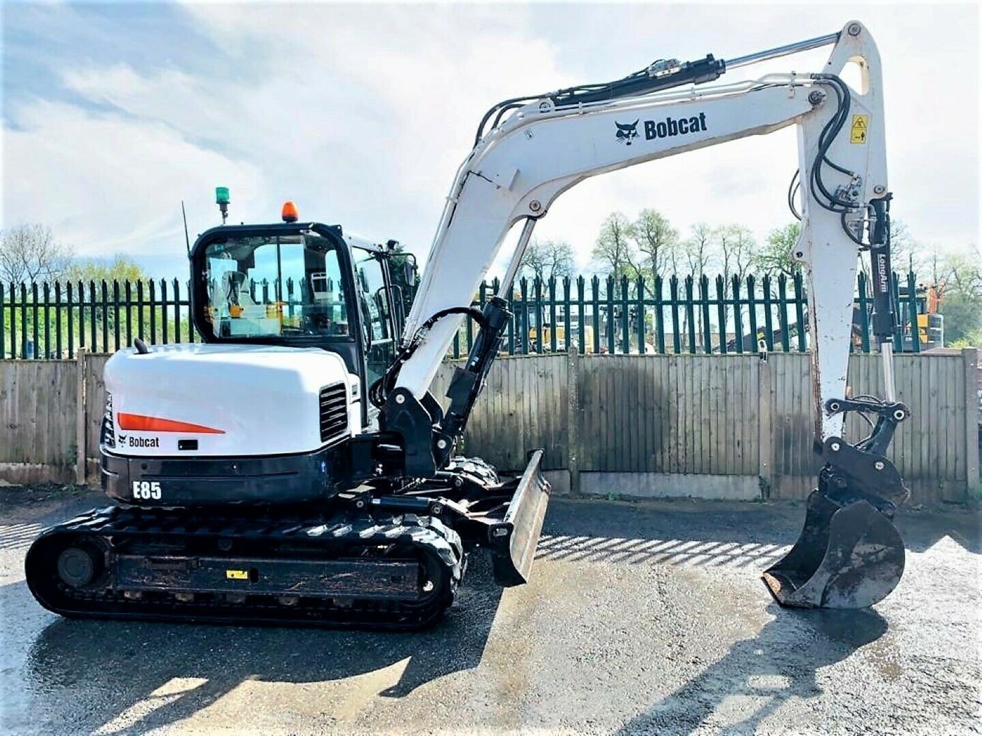 Bobcat E85 Excavator - Image 2 of 11