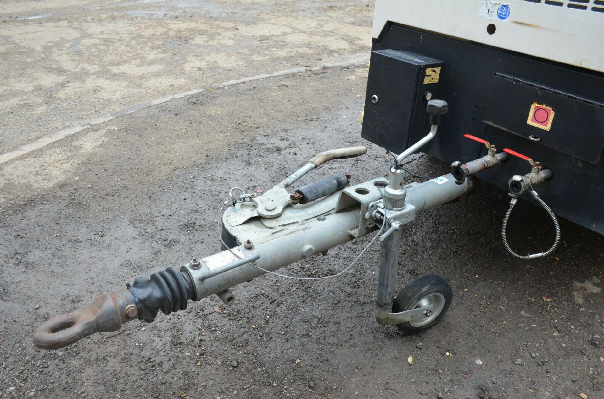 Doosan Road Towable Compressor - Image 8 of 11