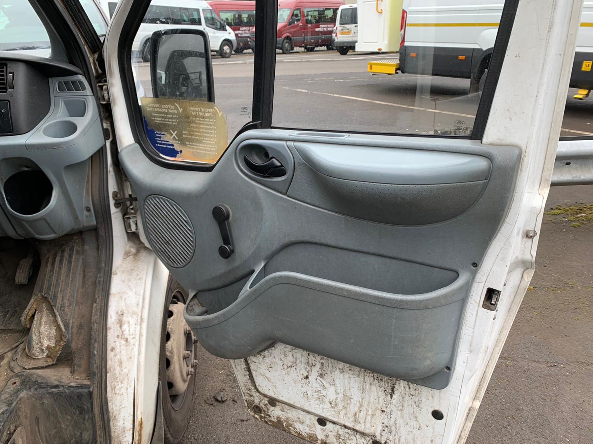 YP57NFX Ford Transit Tipper - Image 9 of 17