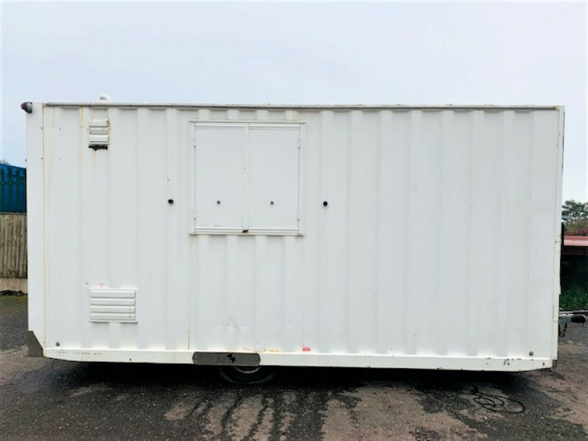 12 Man Mobile Towable Welfare Unit