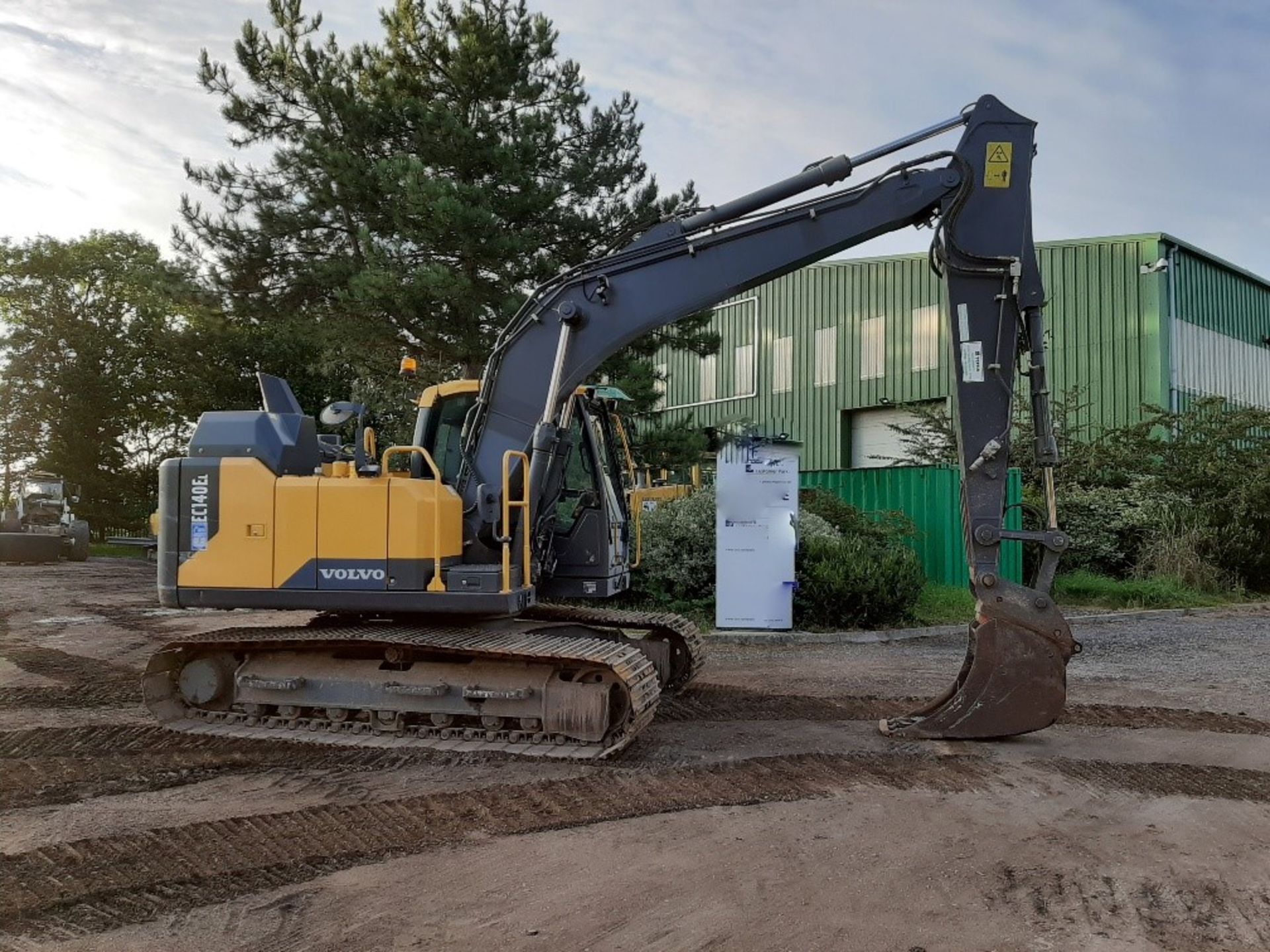 2016 Volvo EC140EL - Image 3 of 22