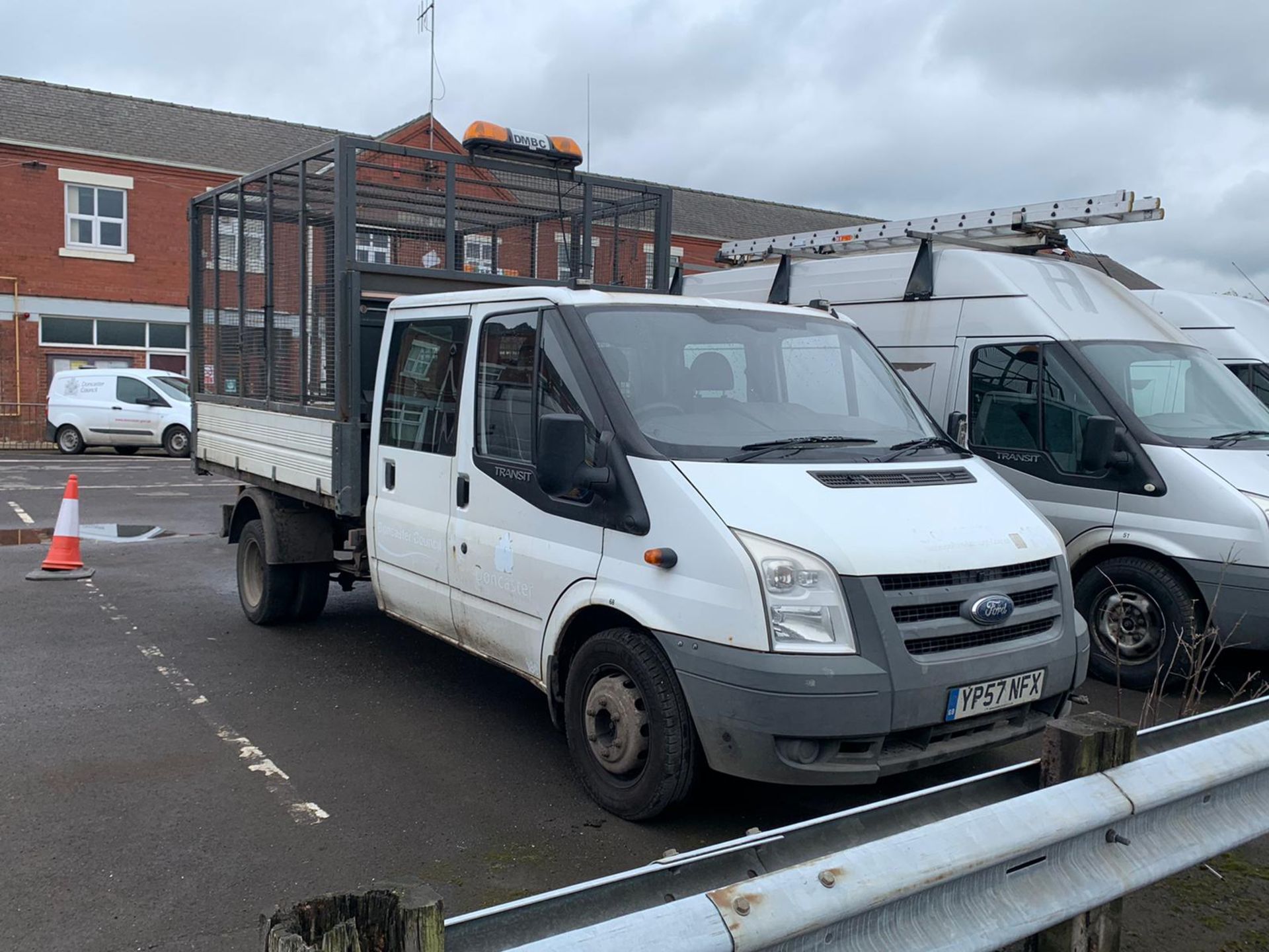 YP57NFX Ford Transit Tipper - Image 2 of 17