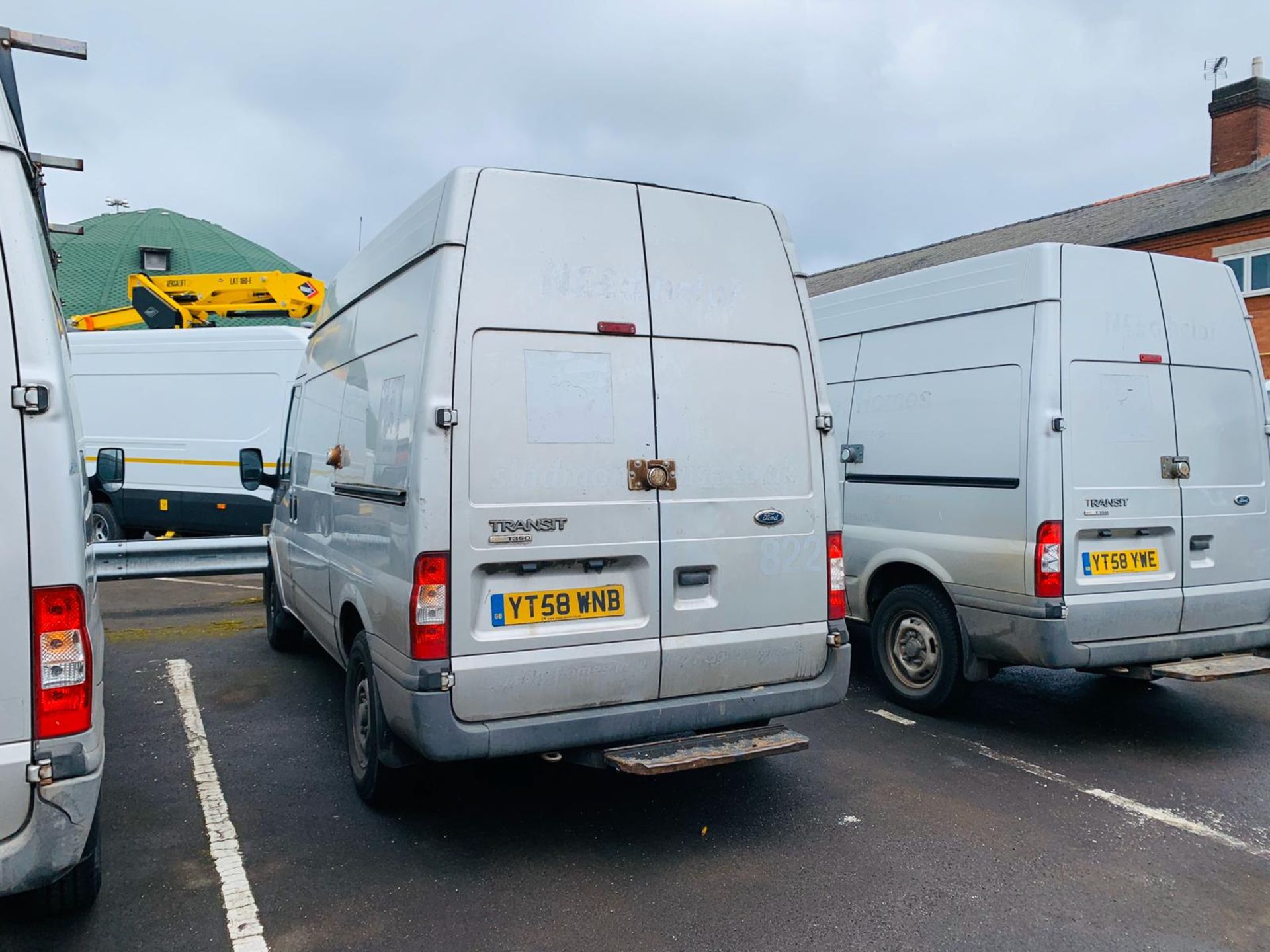 ENTRY DIRECT FROM LOCAL AUTHORITY Ford Transit Van - Image 5 of 24