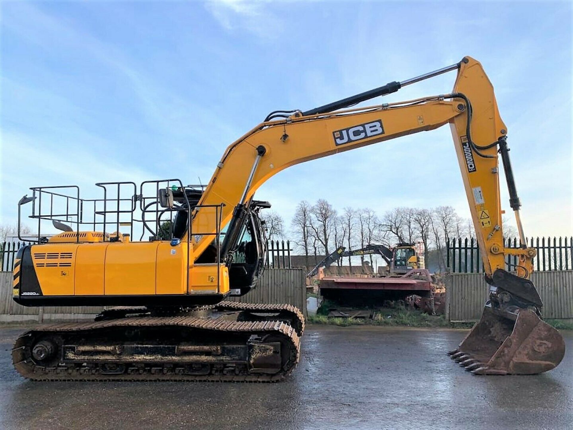 JCB JS220 LC PLUS 2017