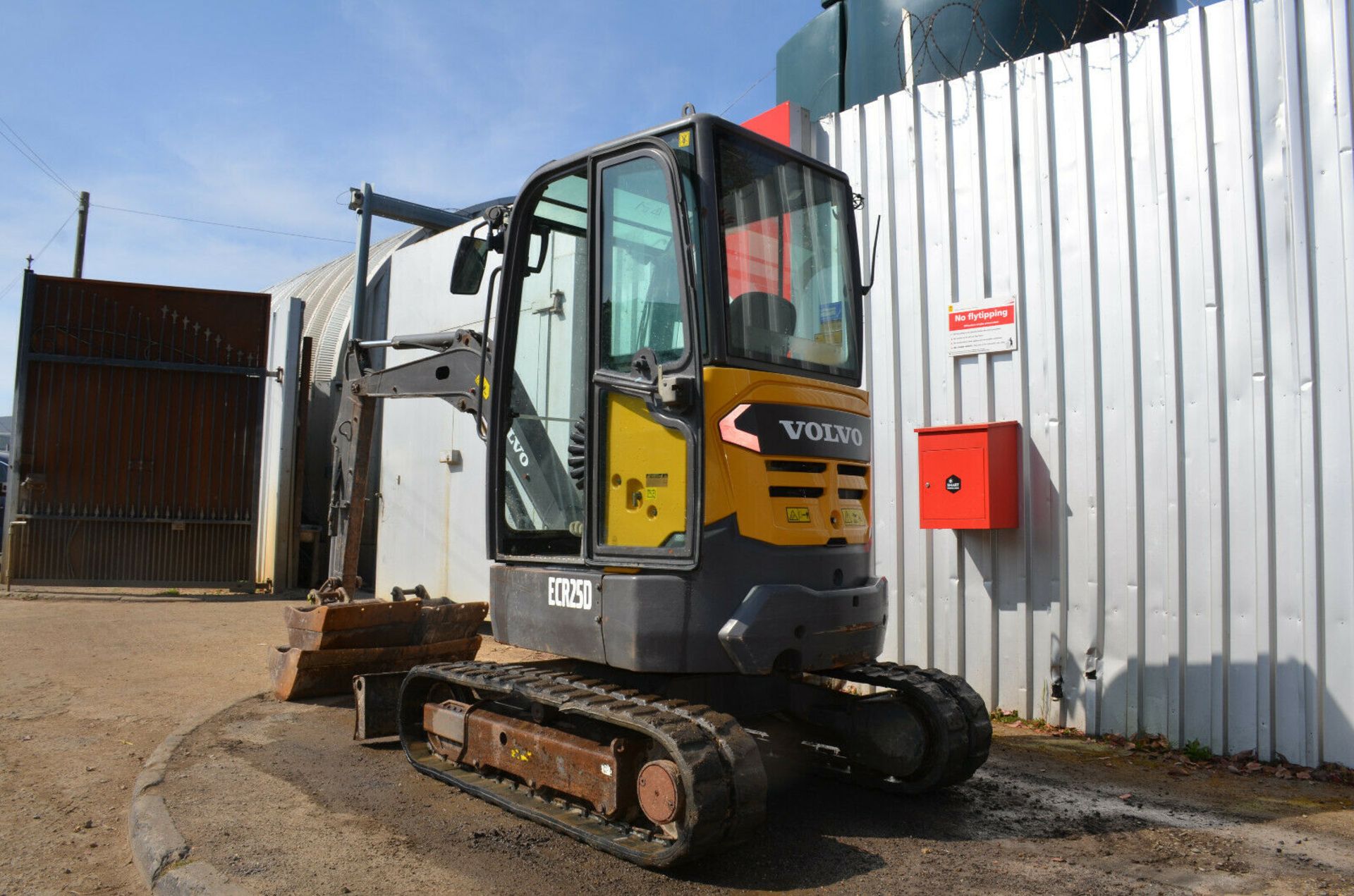 Volvo ECR25D Mini Excavator - Image 8 of 10