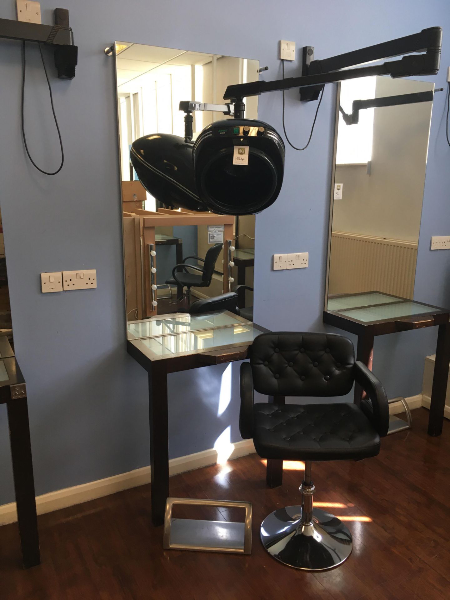 Hairdresser's Single Face Mirror Station