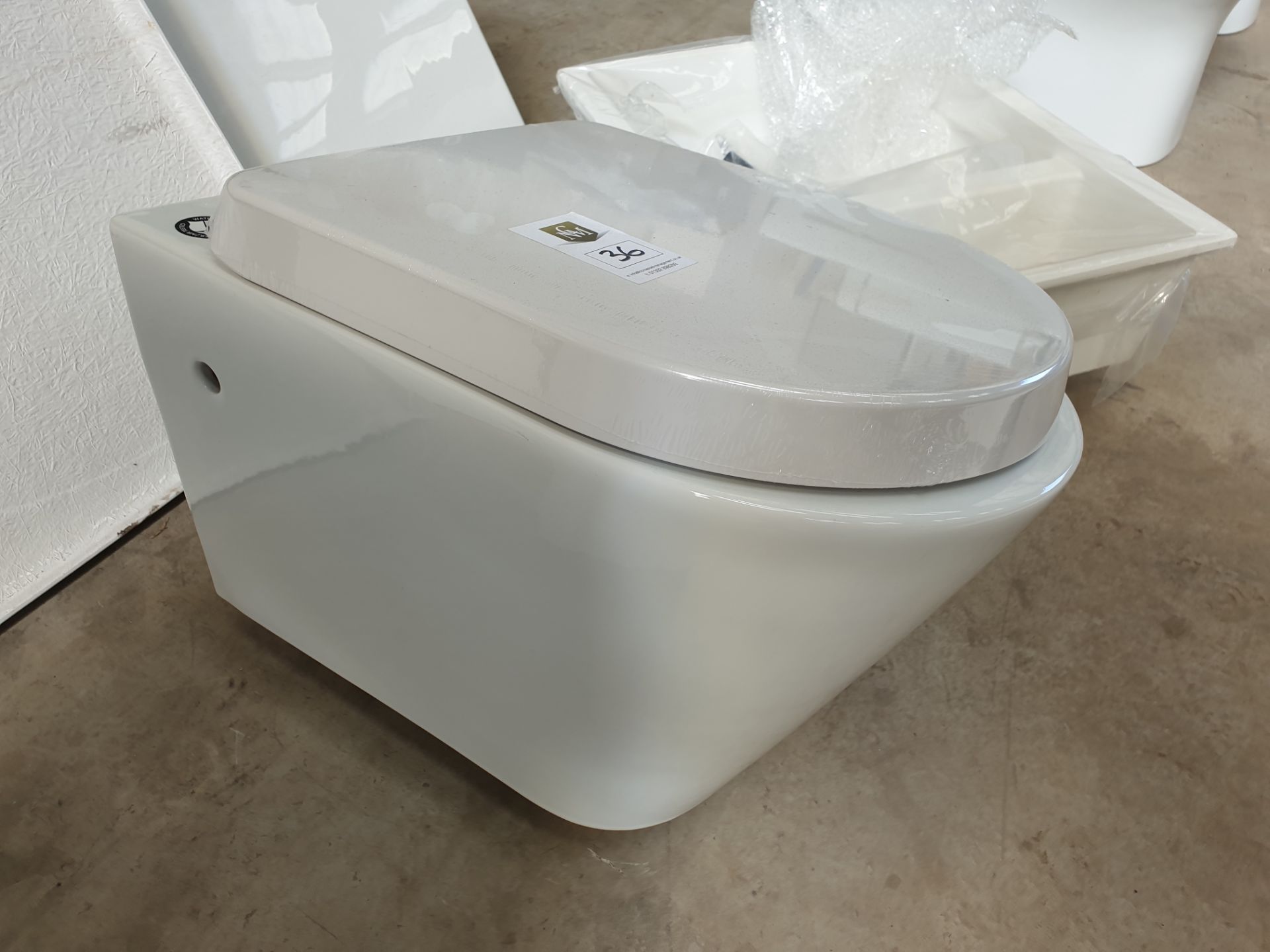 RAK toilet with seat - Image 2 of 4