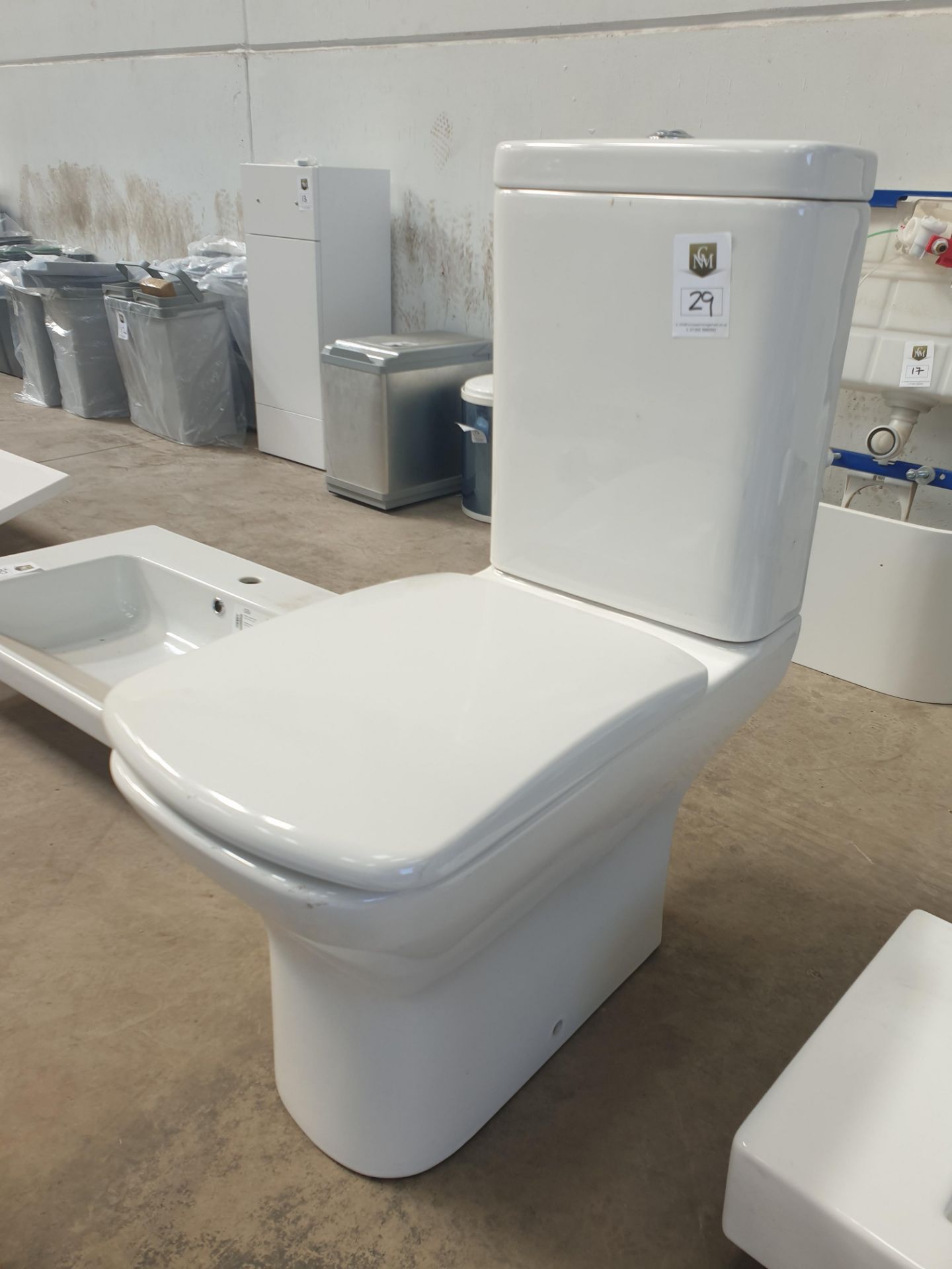 Toilet with Cistern and seat - Image 2 of 5