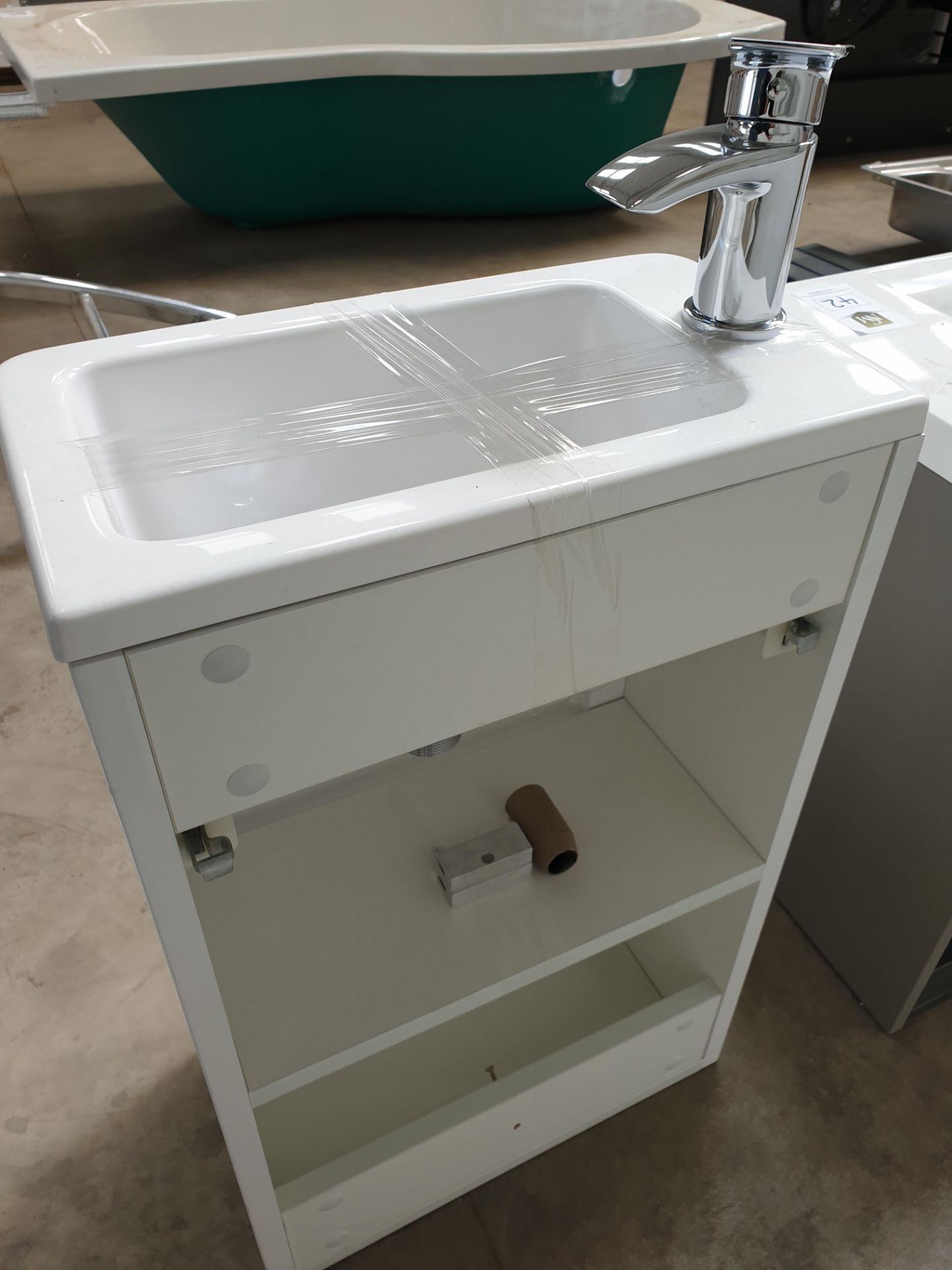 Small Sink With Single Door Cupbaord and TAP 400 x 220 x 540mm - Image 3 of 4