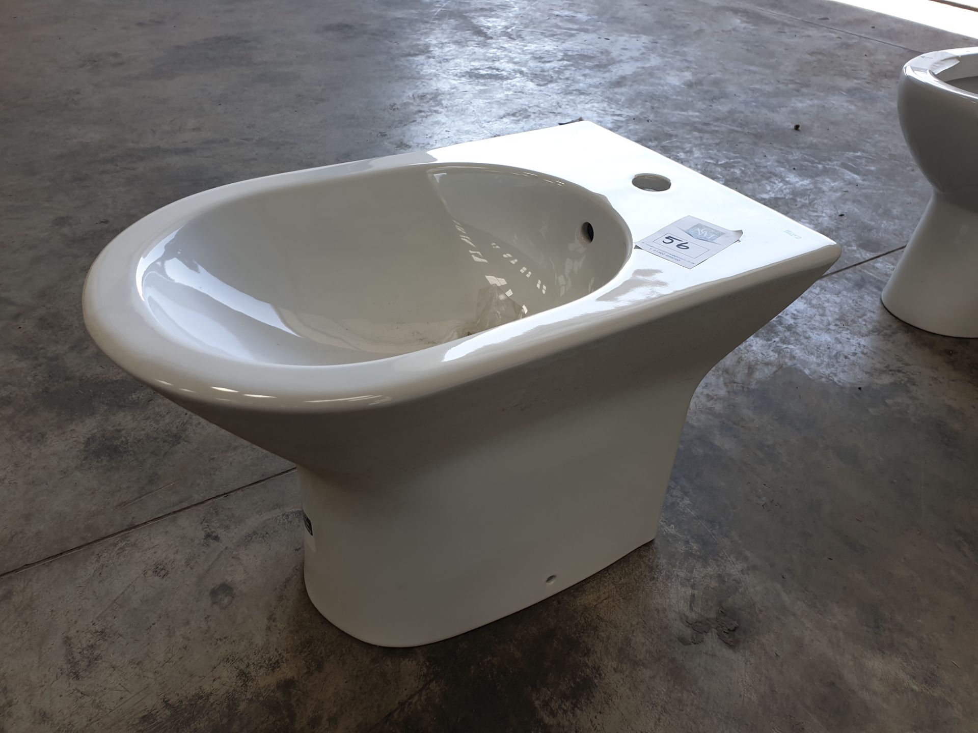 Toilet - Image 2 of 3