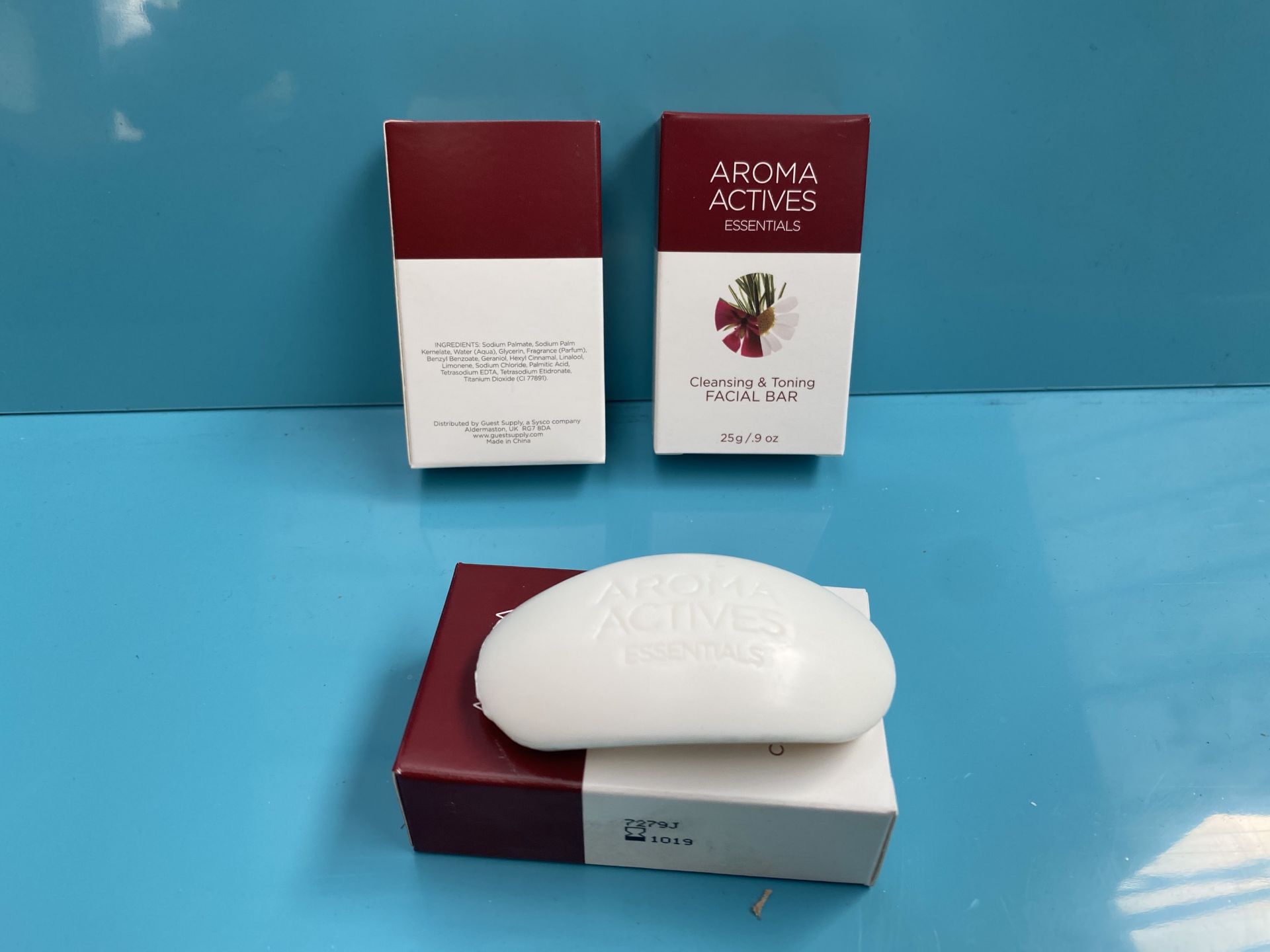 200 x AROMA ACTIVES ESSENTIALS 25g cleansing & toning facial bar