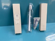 100 x ANTICA FARMACISTA dental kit- tooth brush and toothpaste included