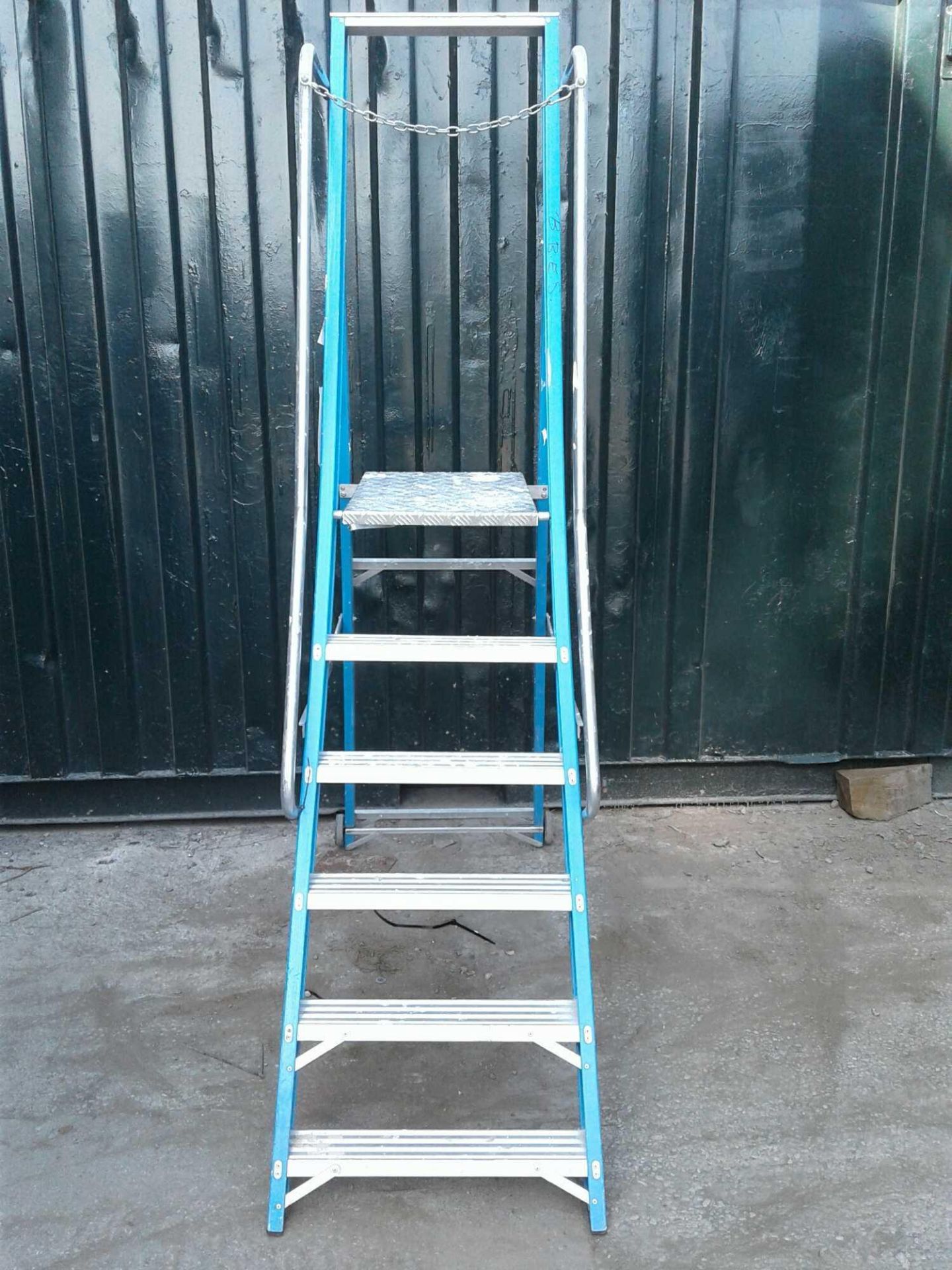 platform step ladders - Image 2 of 2