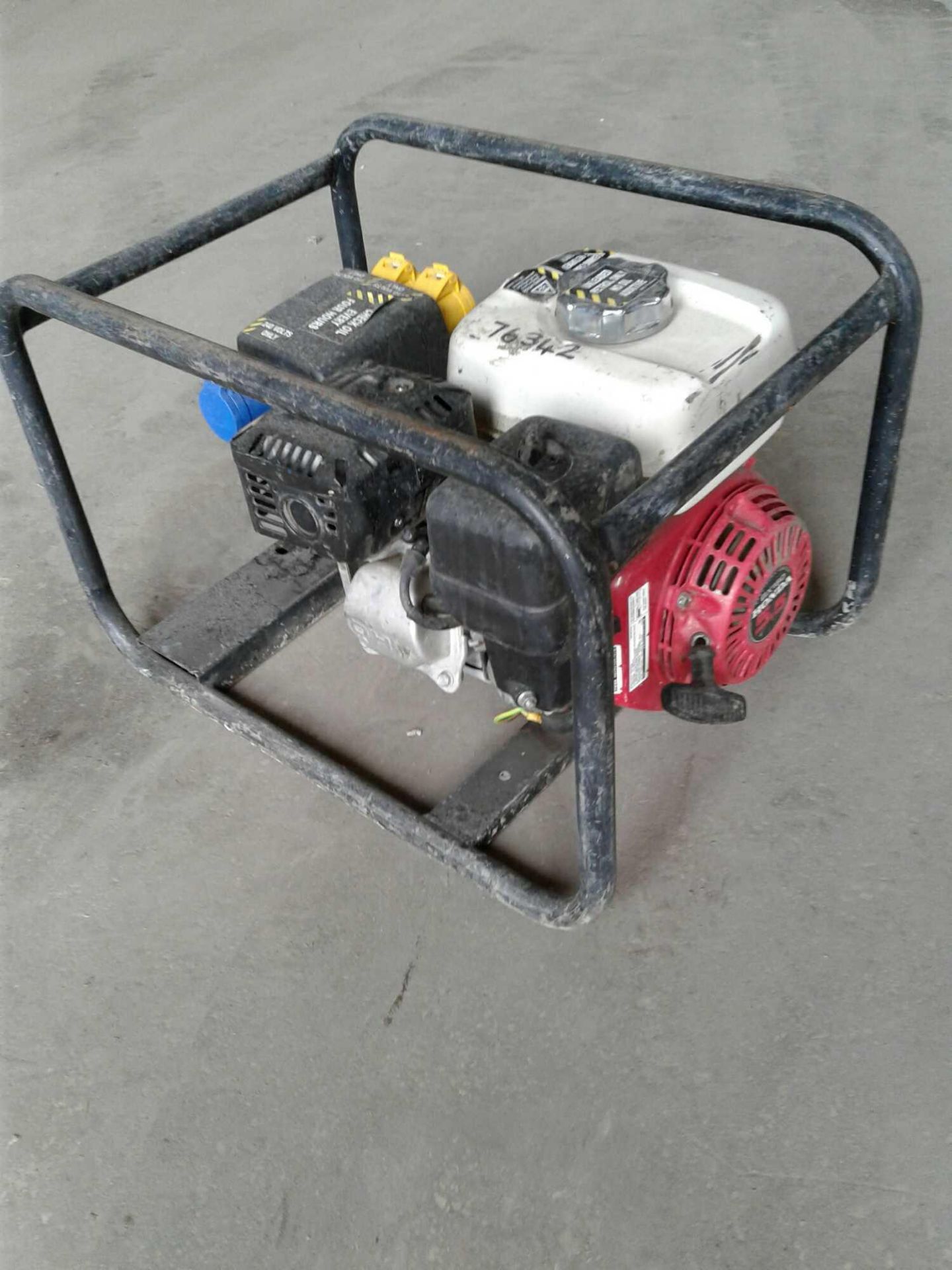 2.4 kVA petrol generator - Image 2 of 2