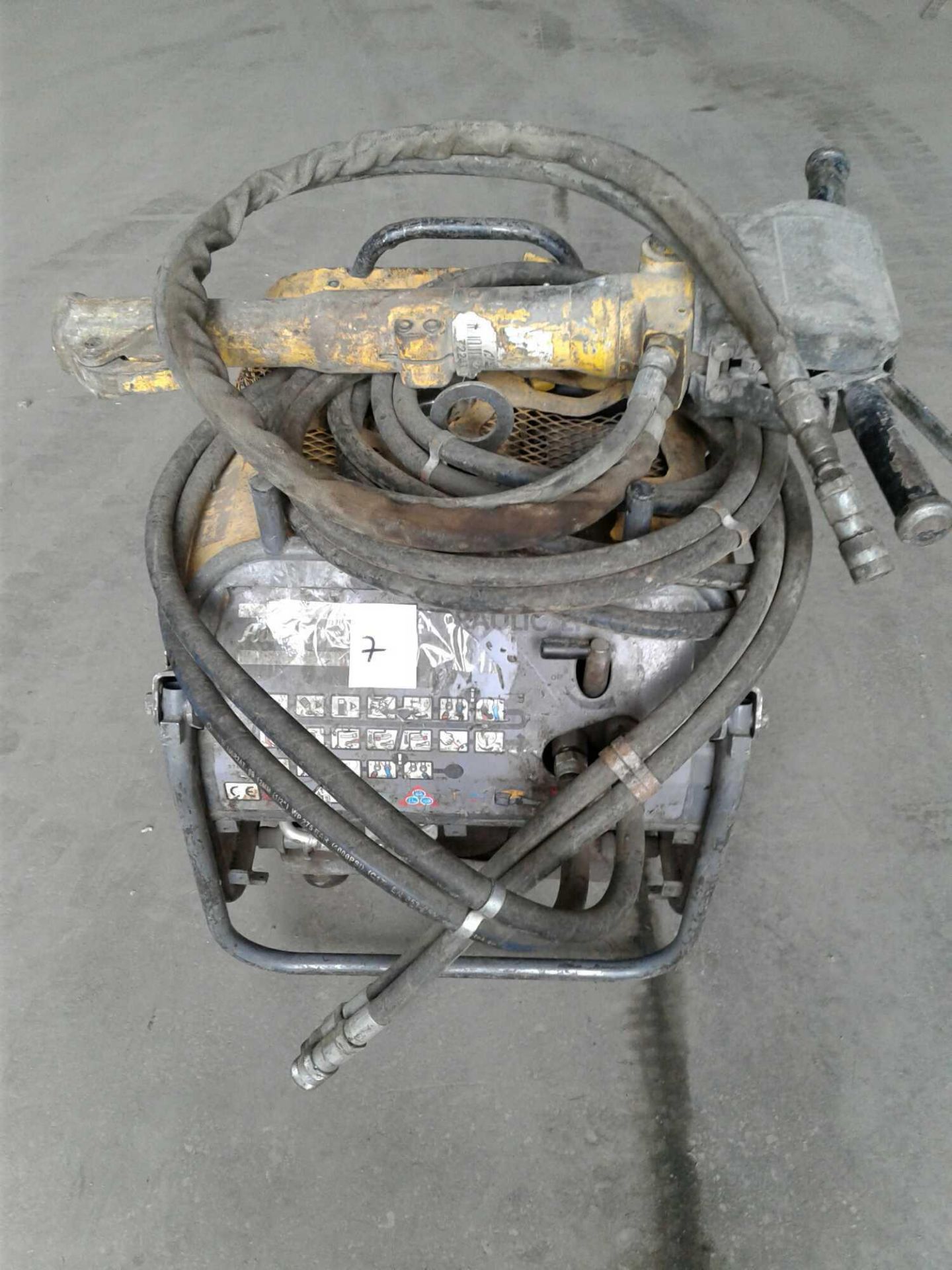 Atlas copco petrol hydraulic breaker pack and a gun